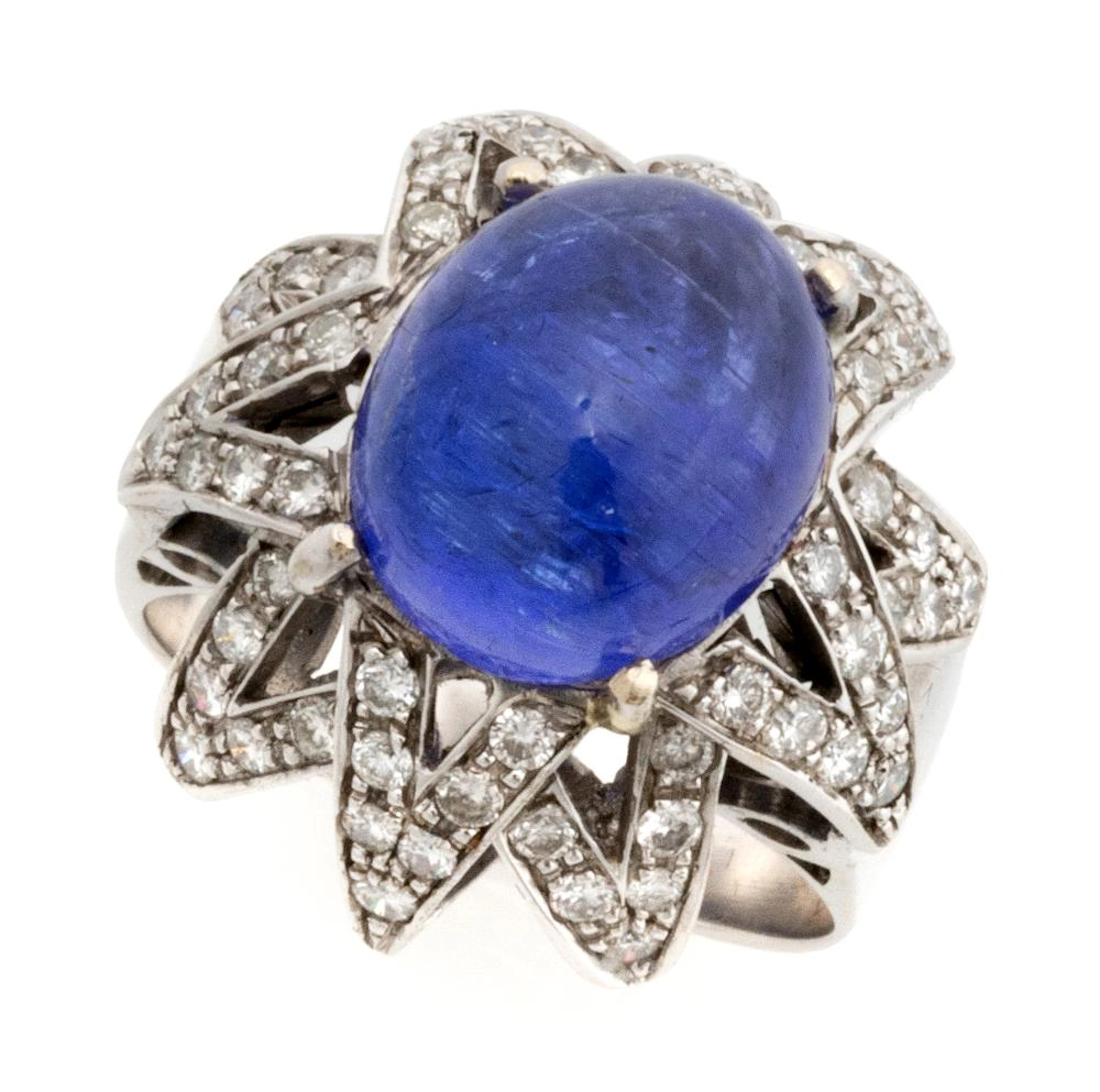 BEAUTIFUL WHITE GOLD RING