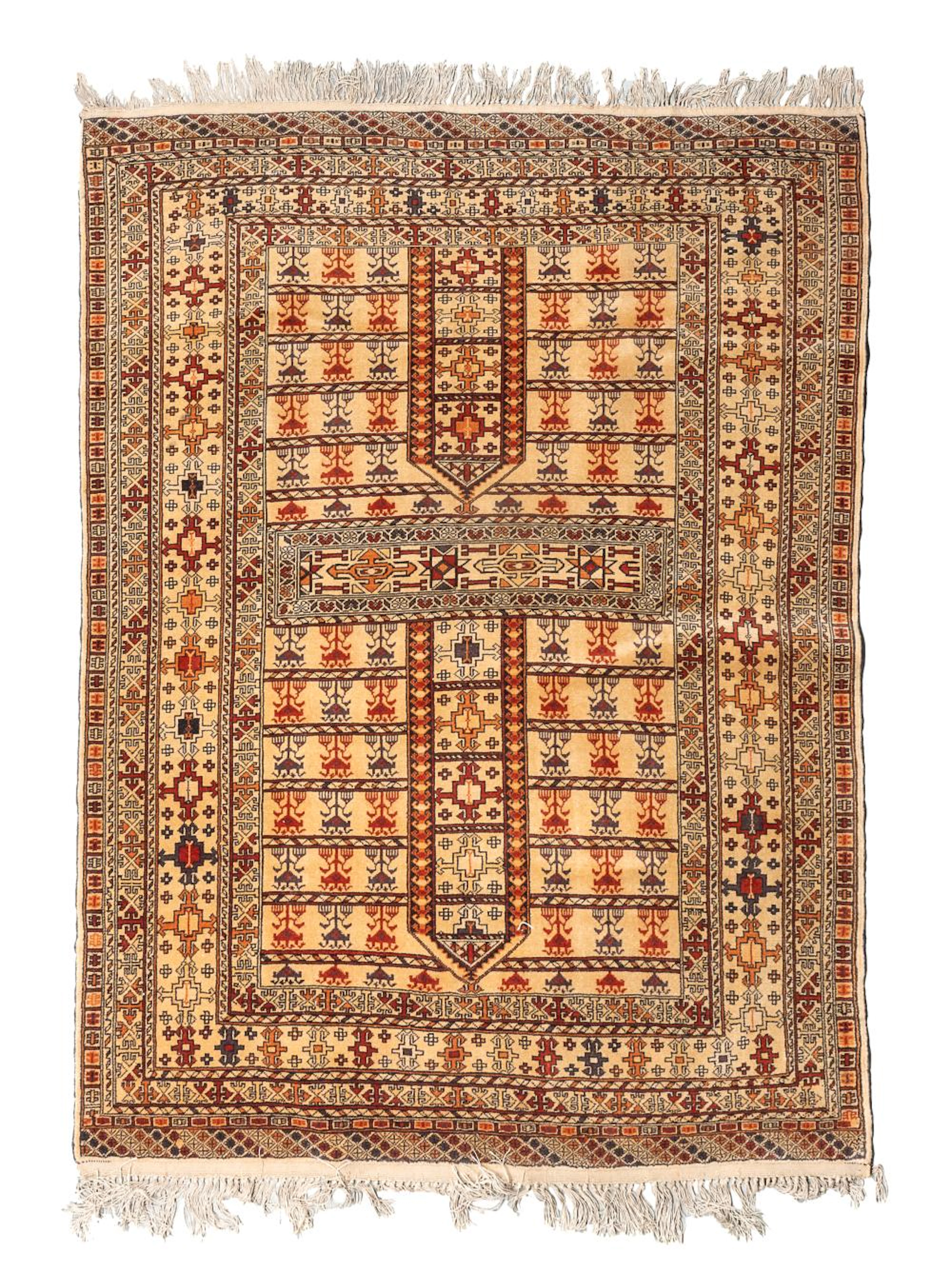 PAKISTAN CARPET, MID 20TH CENTURY