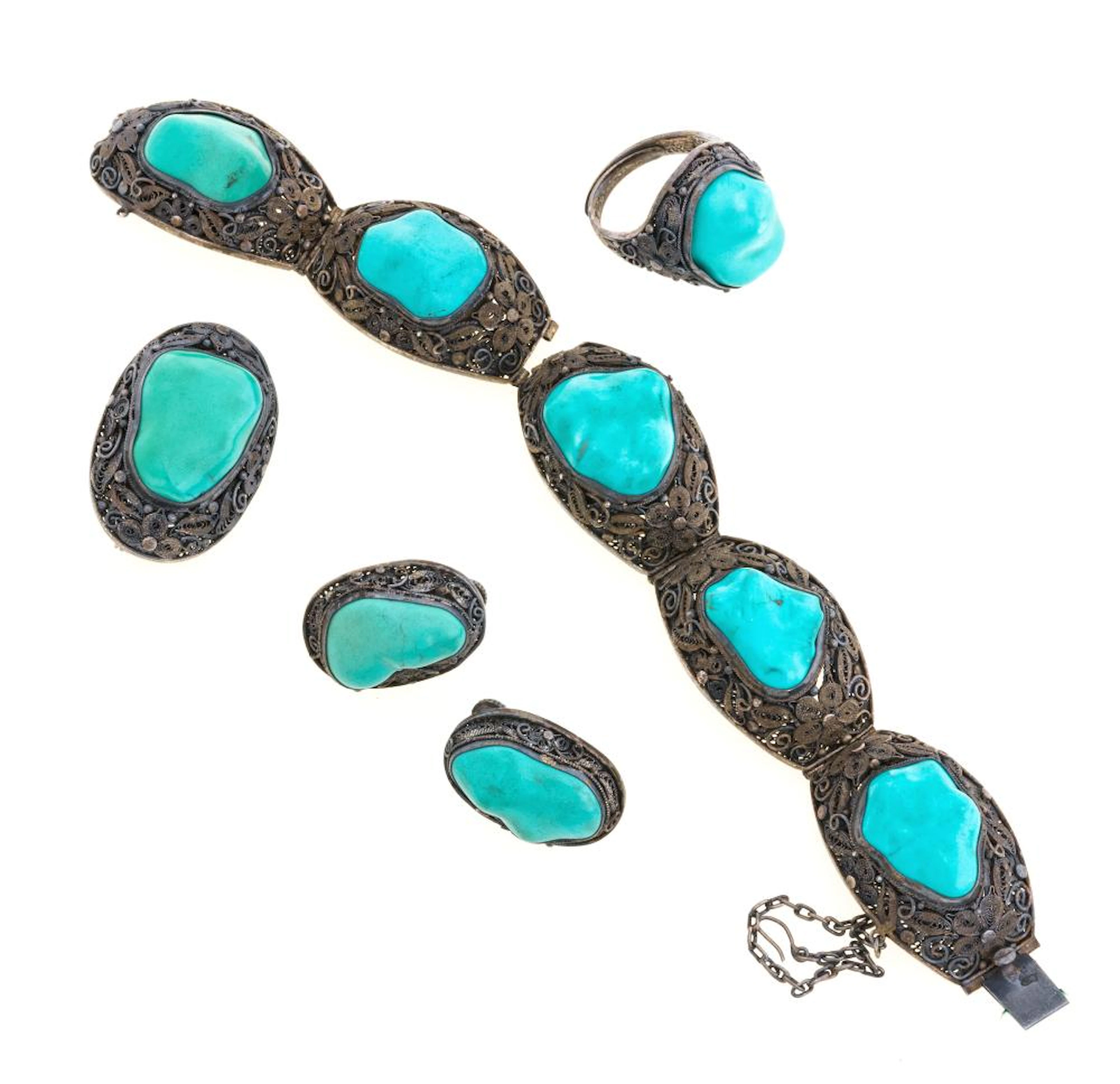 PARURE OF EARRINGS BRACELET BROOCH AND RING IN SILVER AND TURQUOISE
