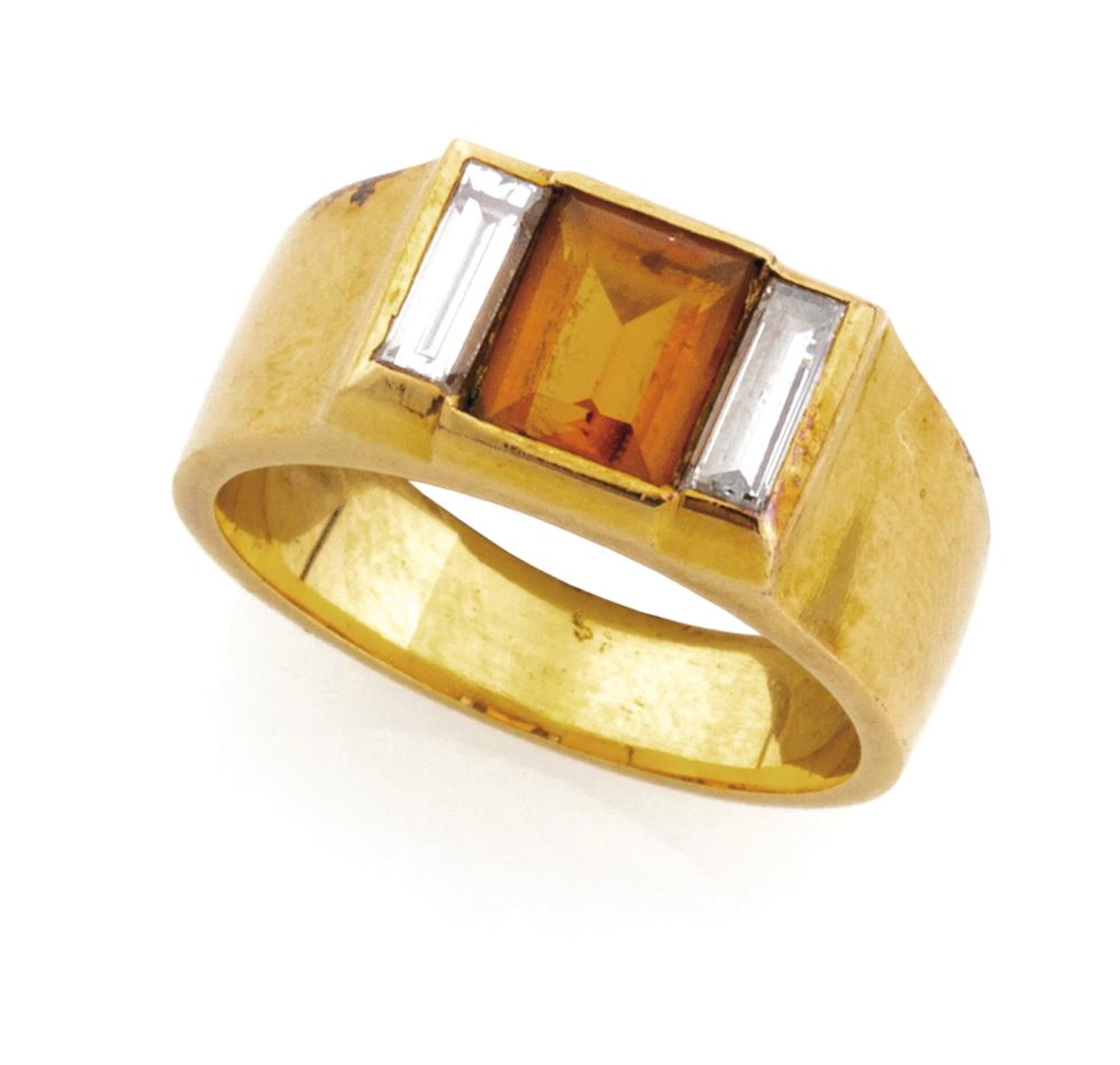 ELEGANT RING
