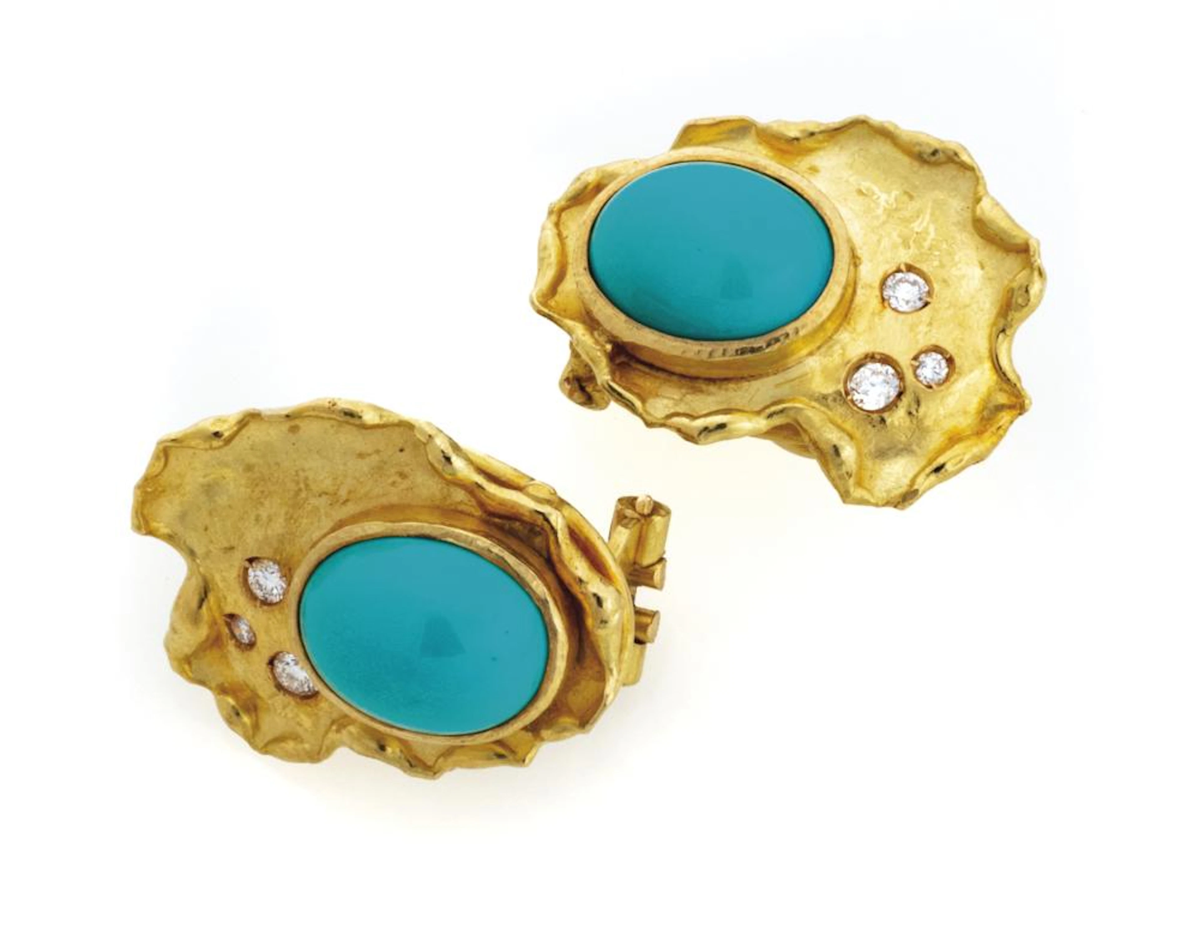 BEAUTIFUL PAIR OF EARRINGS