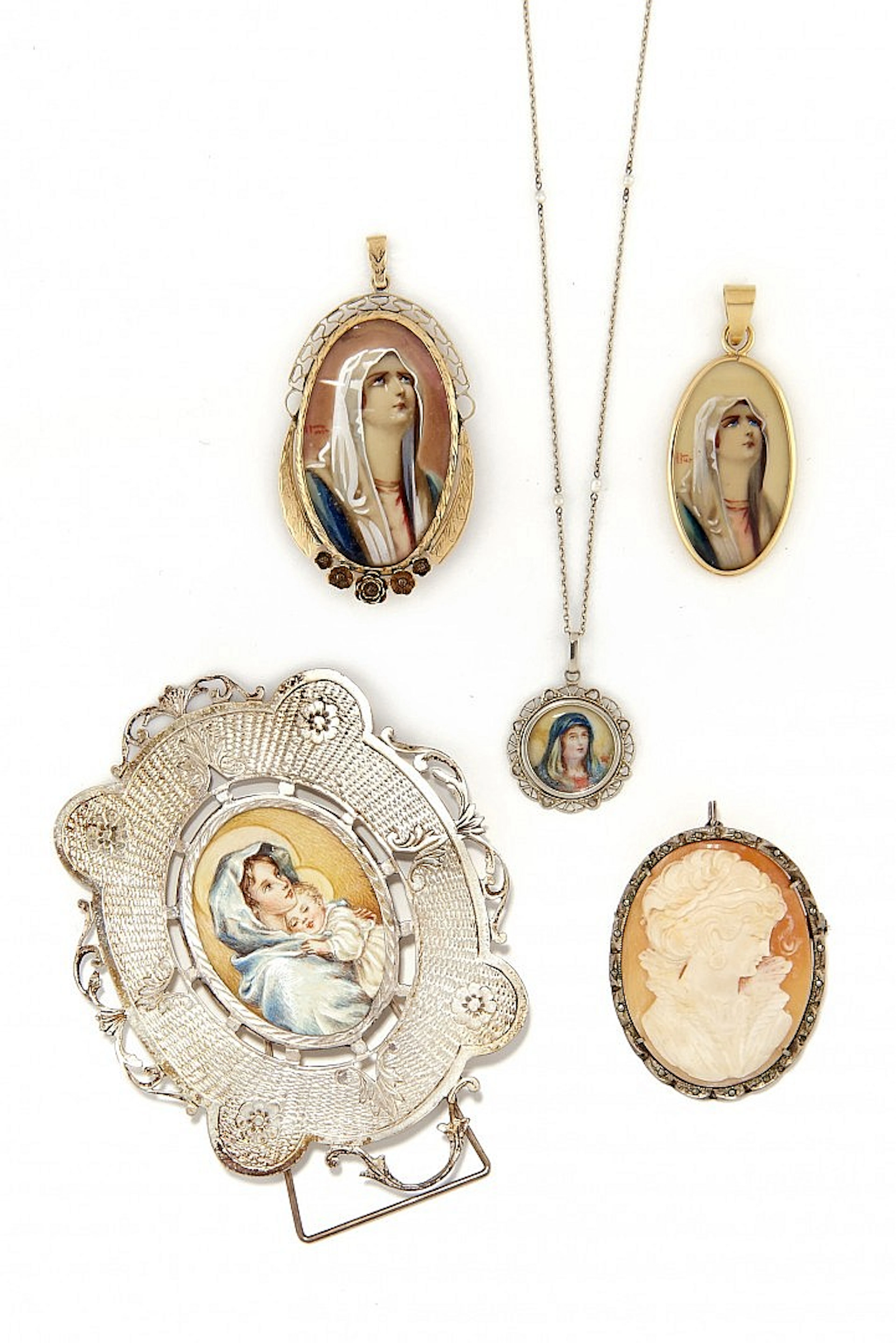 LOT OF GOLD AND SILVER