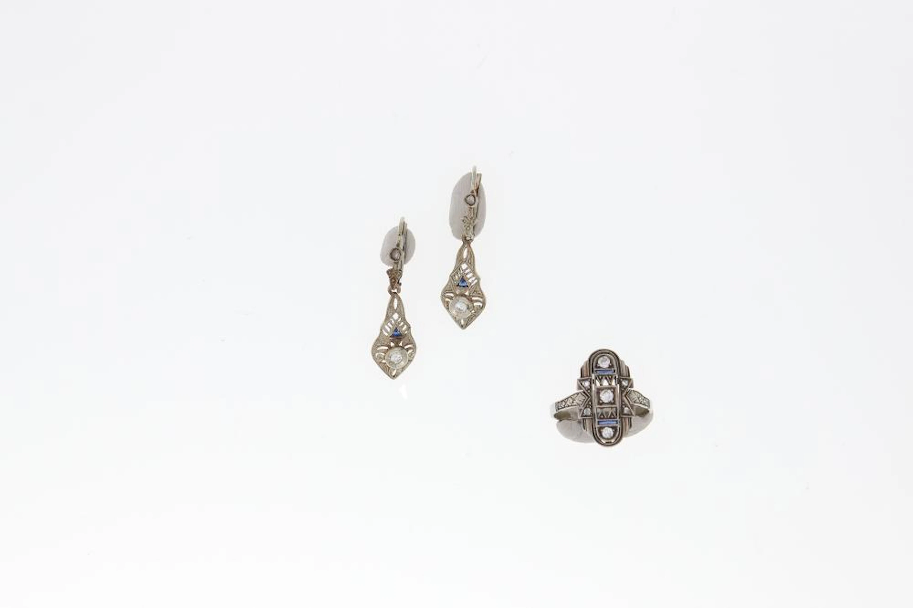 18k white gold and gem-set demi parure