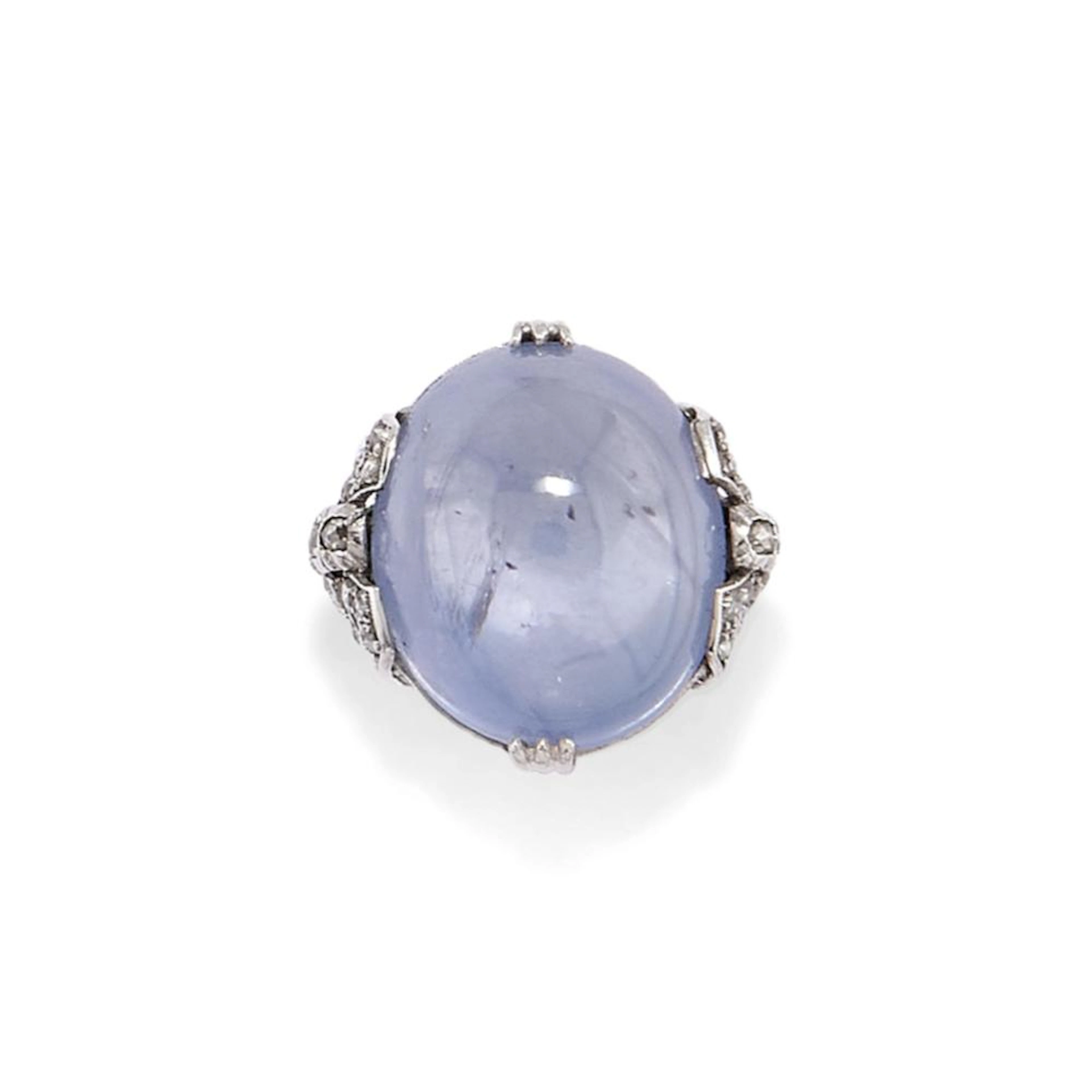 blue sapphire and diamond ring