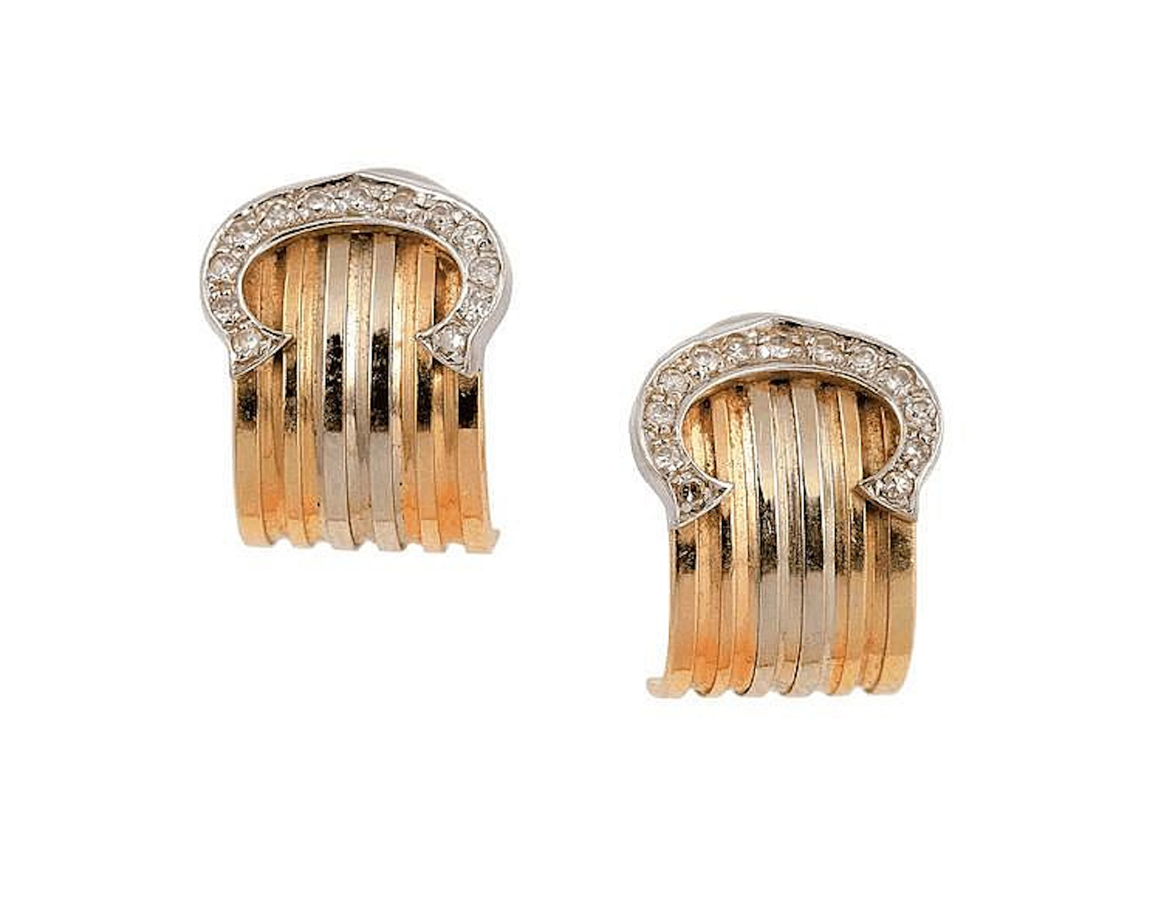 ORECCHINI IN ORO E DIAMANTI DIAMOND PAIR OF EARRINGS WITH CARTIER SIGNATURE