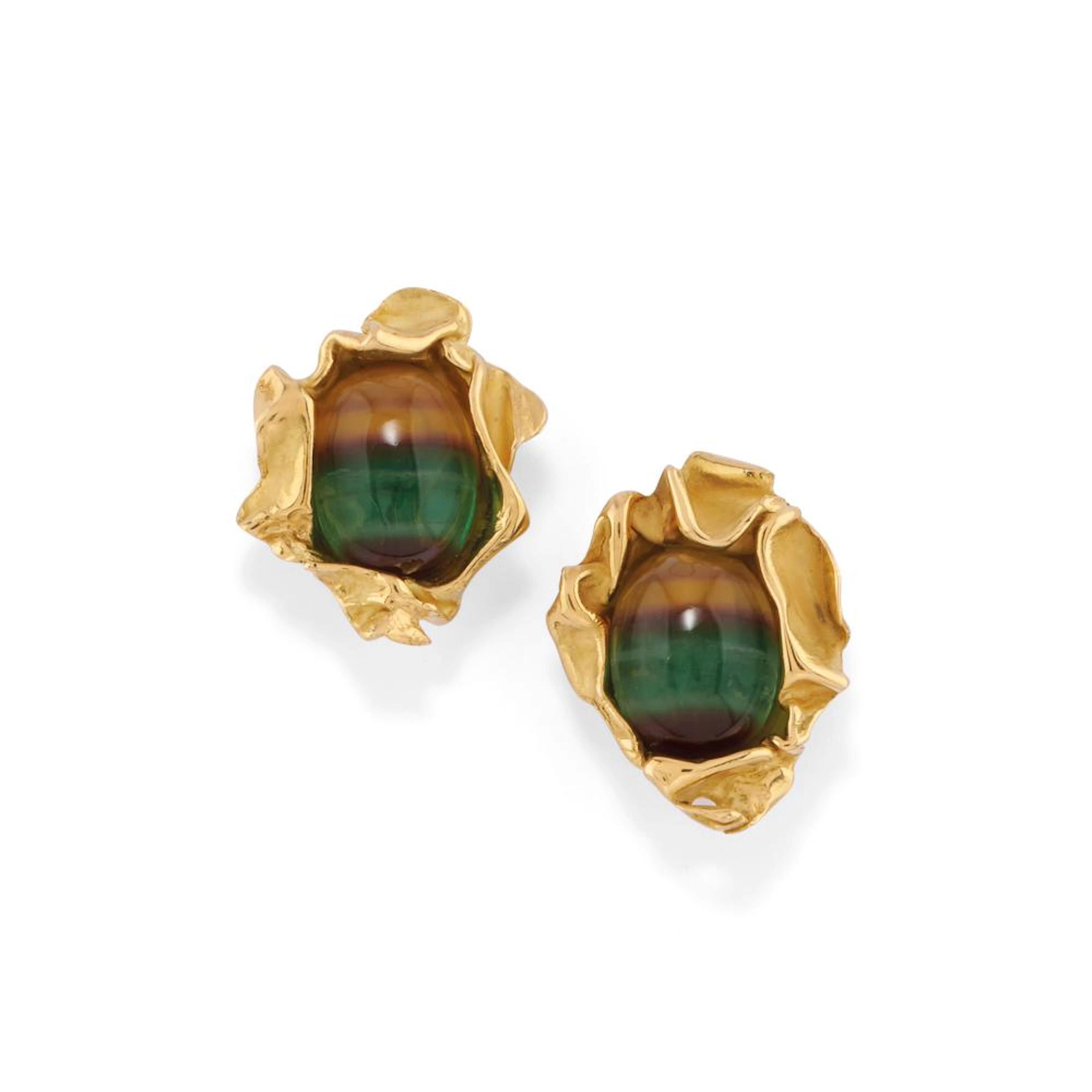 Pair of clip earrings, Ada minola