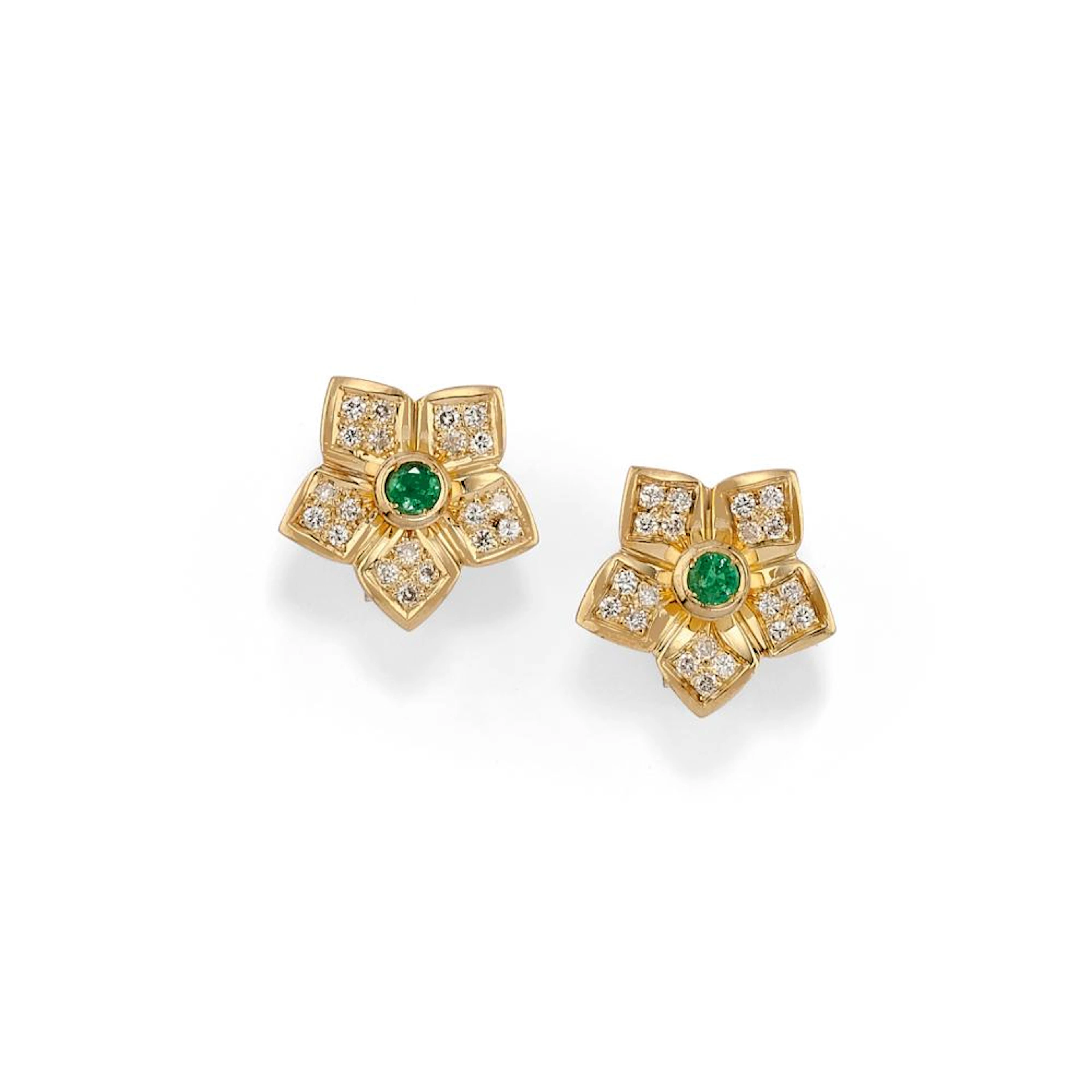 PAIR OF DIAMOND AND EMERALD EAR CLIPS