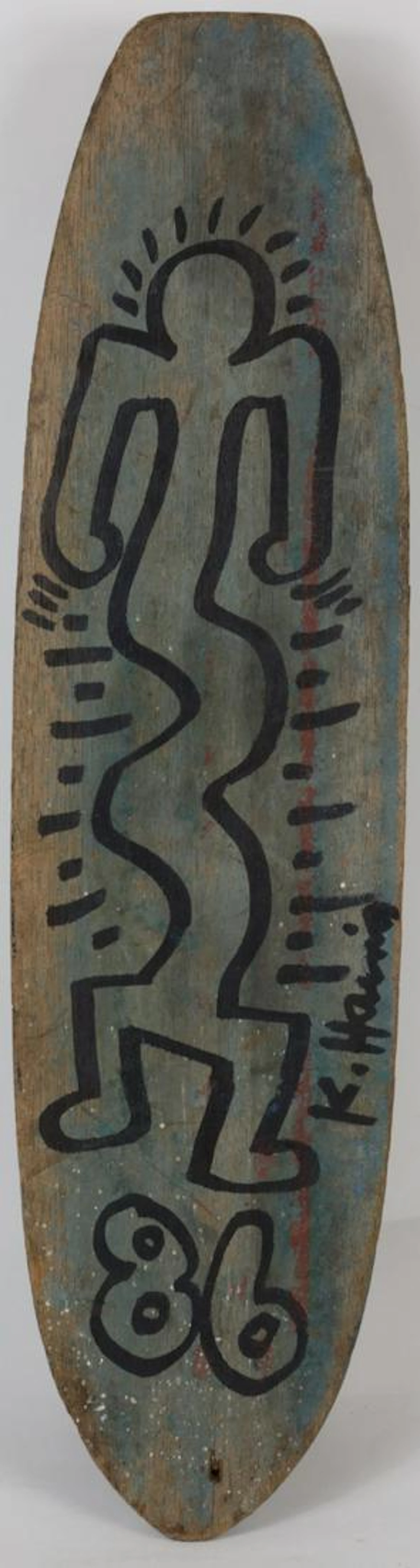 STREET ART DRAWING ON VINTAGE SKATEBOARD