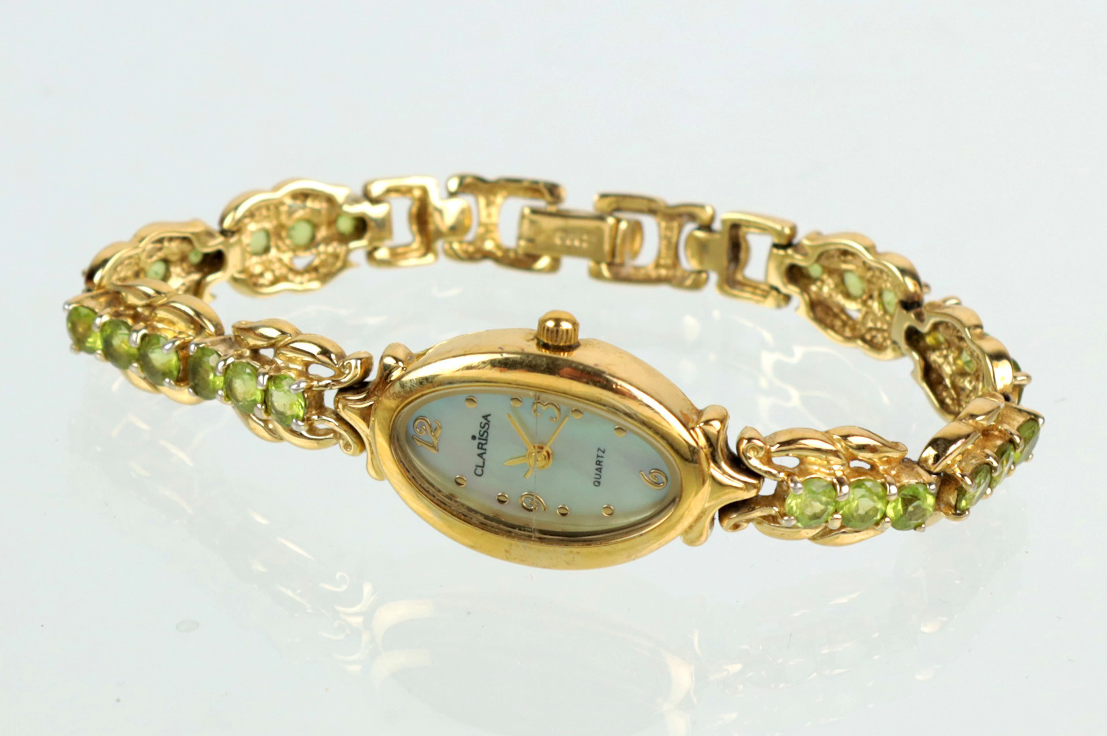 DAMEN ARMBANDUHR MIT PERIDOT, SILBER 800 VERGOLDET.
