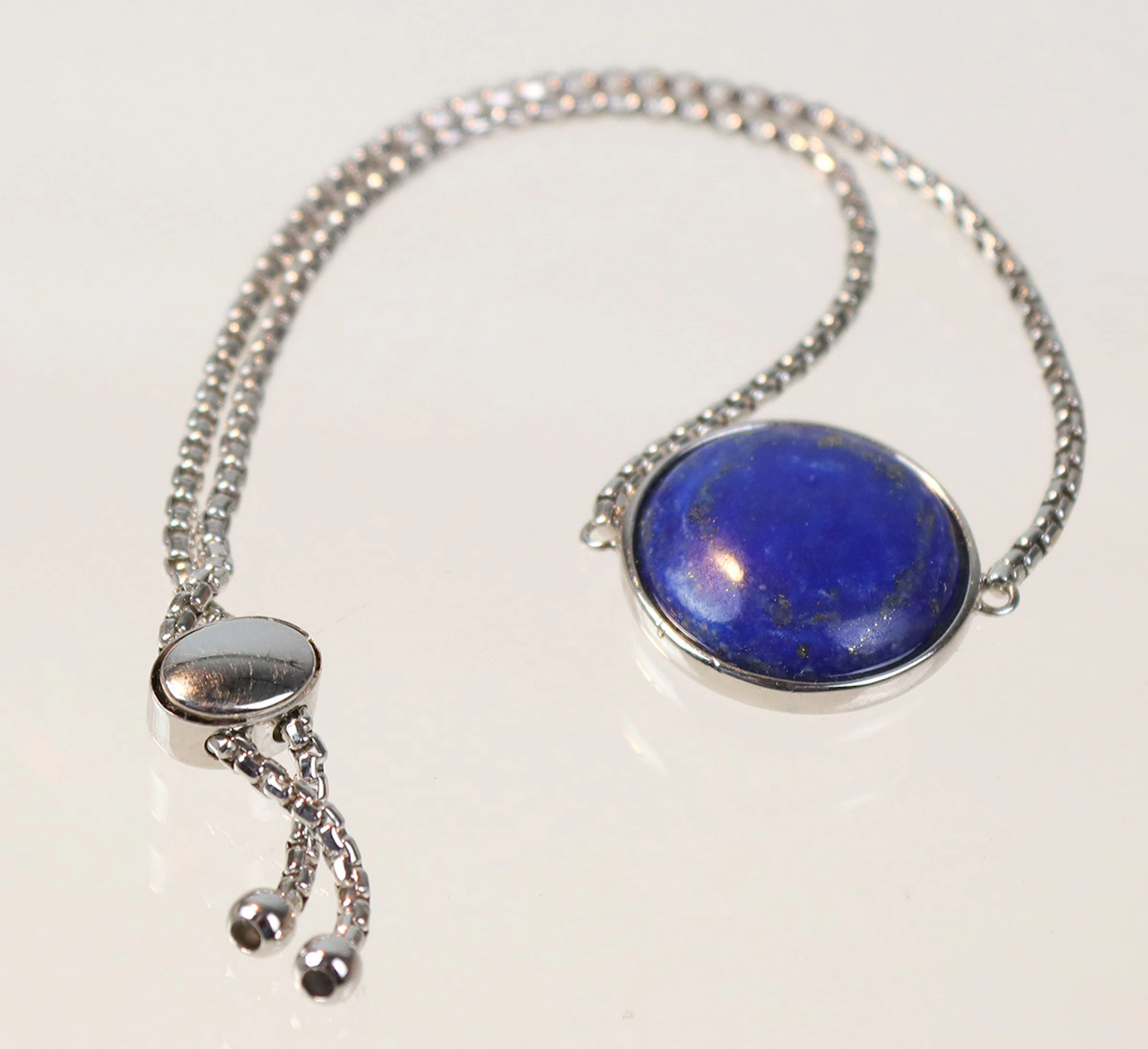 ARMBAND IN SILBER 925, MIT LAPISLAZULI.