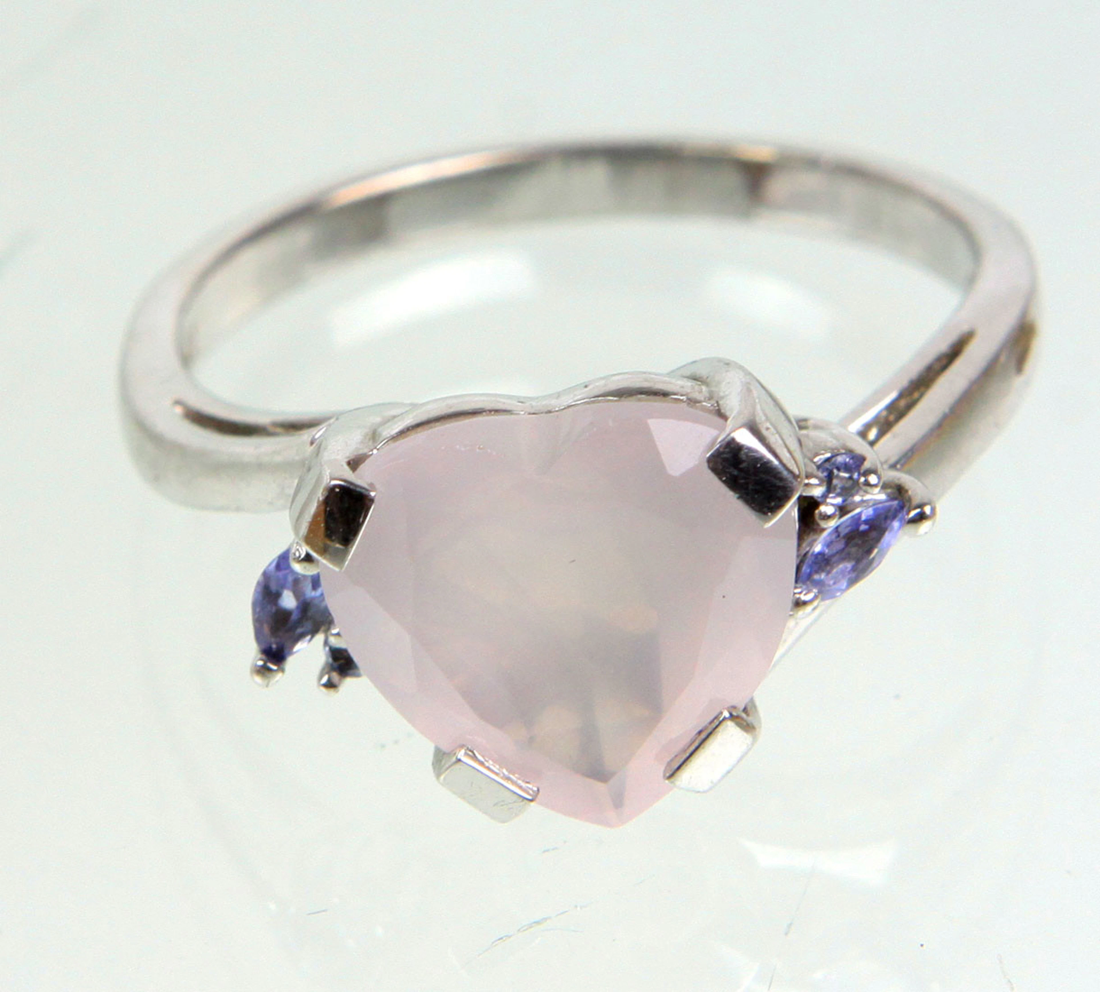 ROSENQUARZ HERZRING, IN SILBER 925.