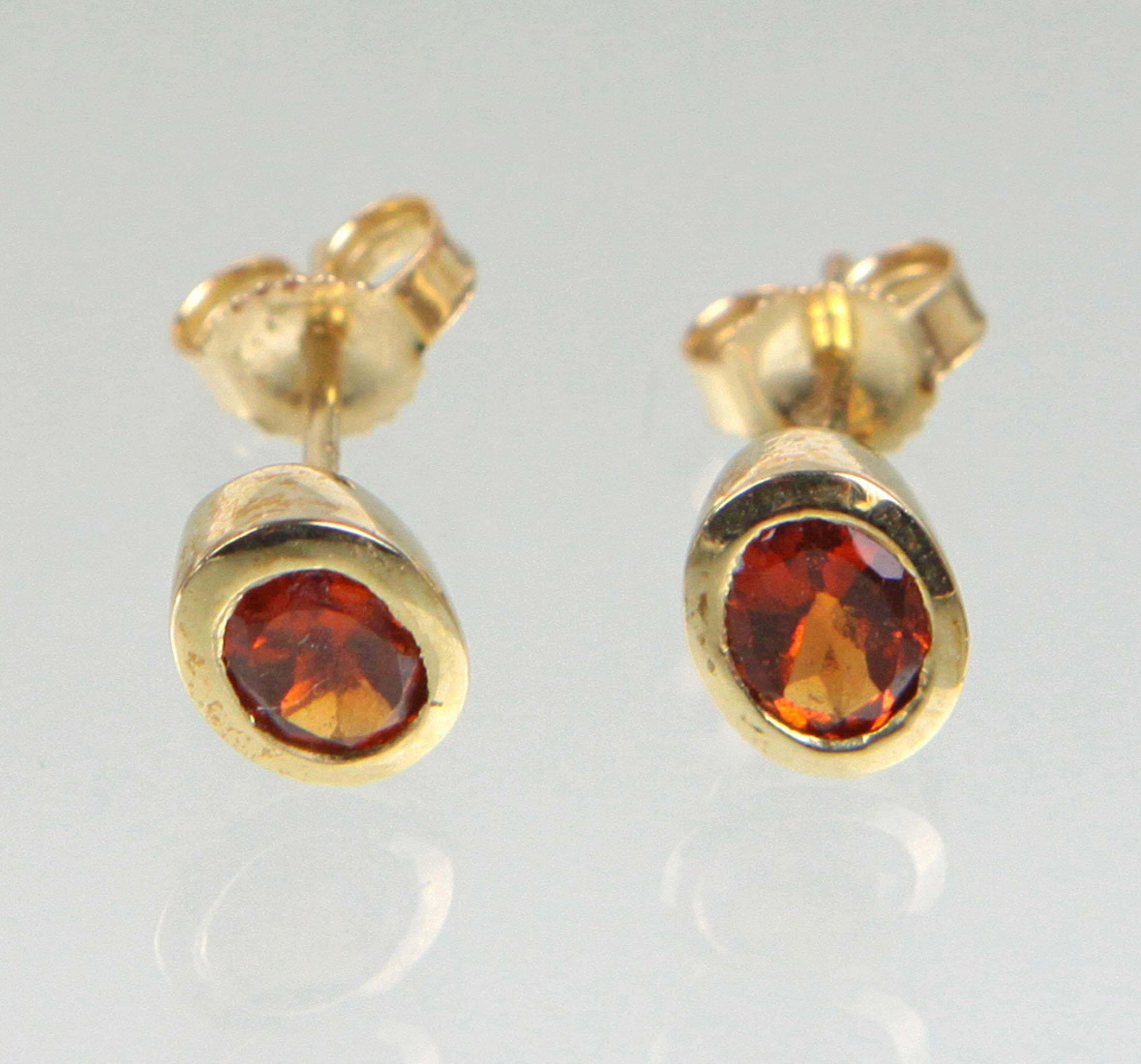 HESSONIT GRANAT OHRRINGE, Gold 375.