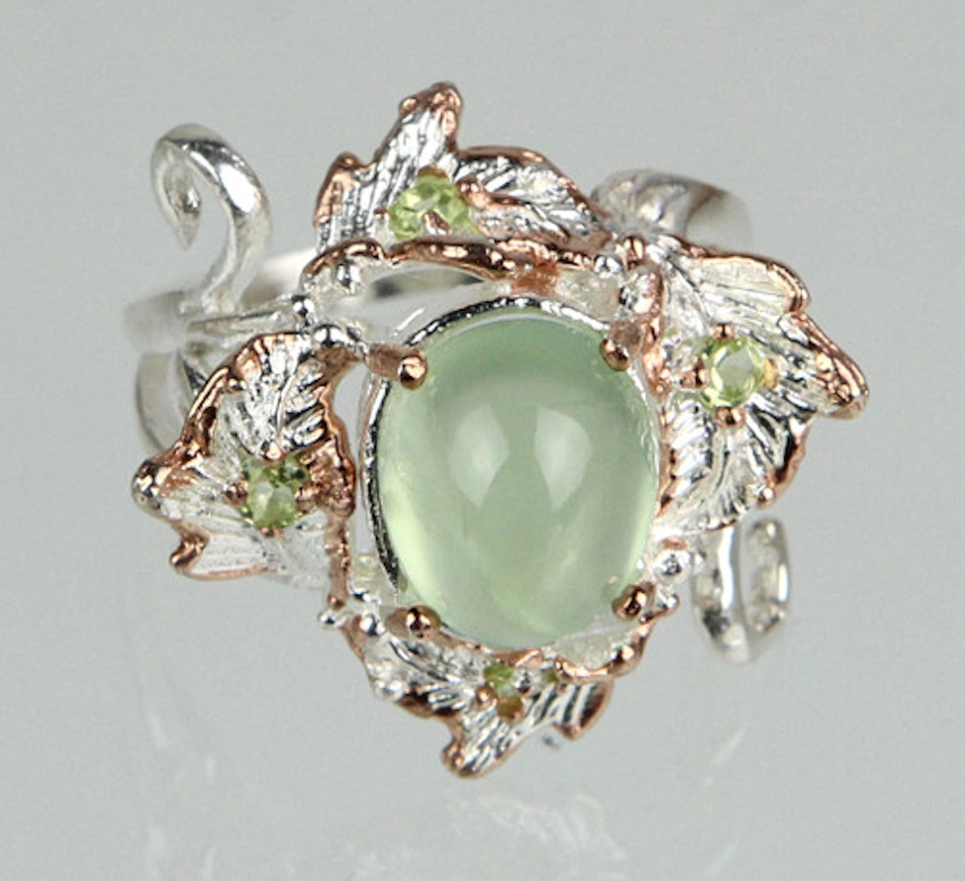 PREHNITE OCH PERIDOT RING, SILVER 925.