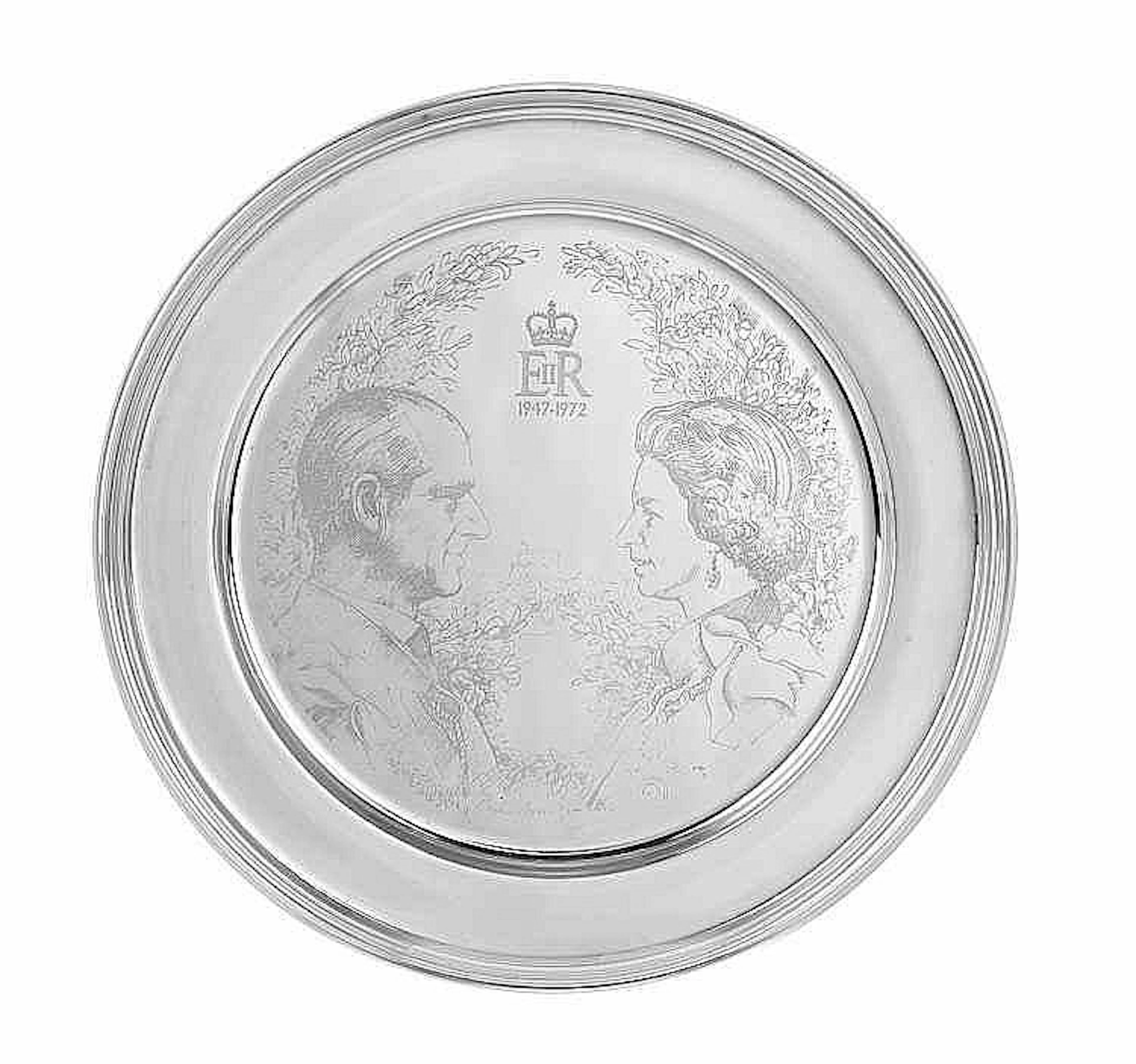 A ROYAL COMMEMORATIVE SILVER DISH