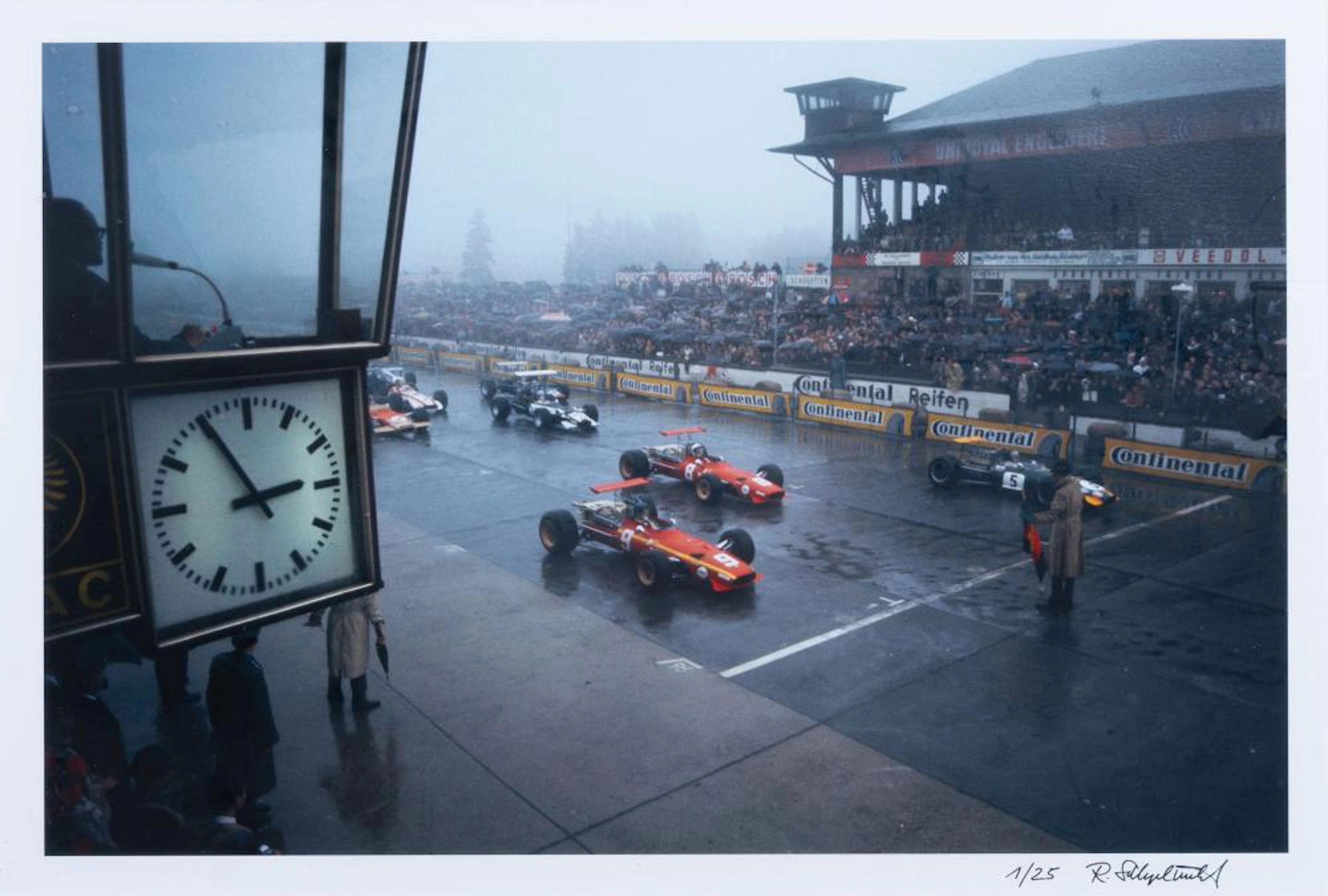 Rainer W. Schlegelmilch (Suhl 1941). Jacky Ickx on pole position.