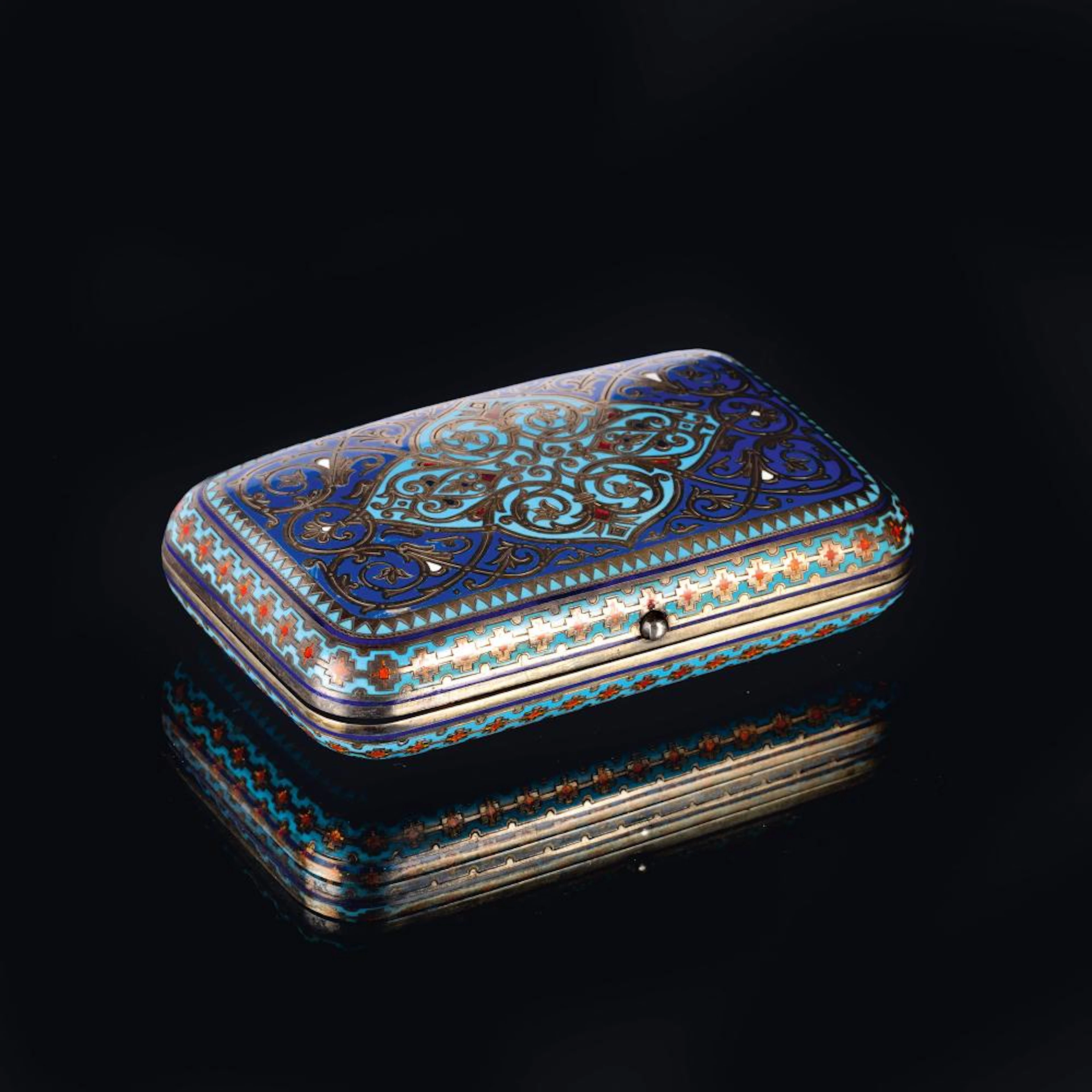 Pawel Akimow Owtschinnikow Moscow, est. 1853. An early Cloisonné Etui.