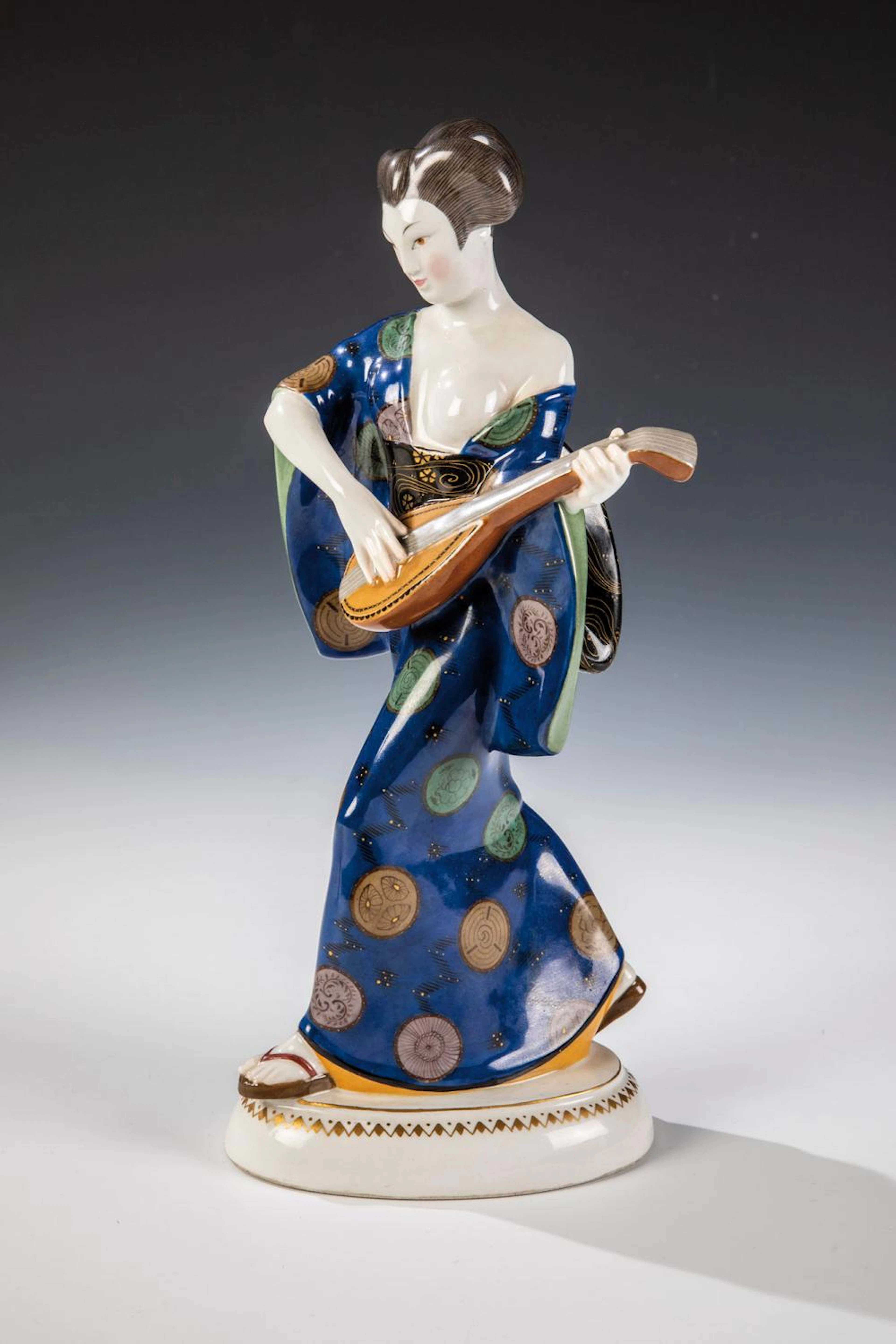 Japanerin mit Mandoline