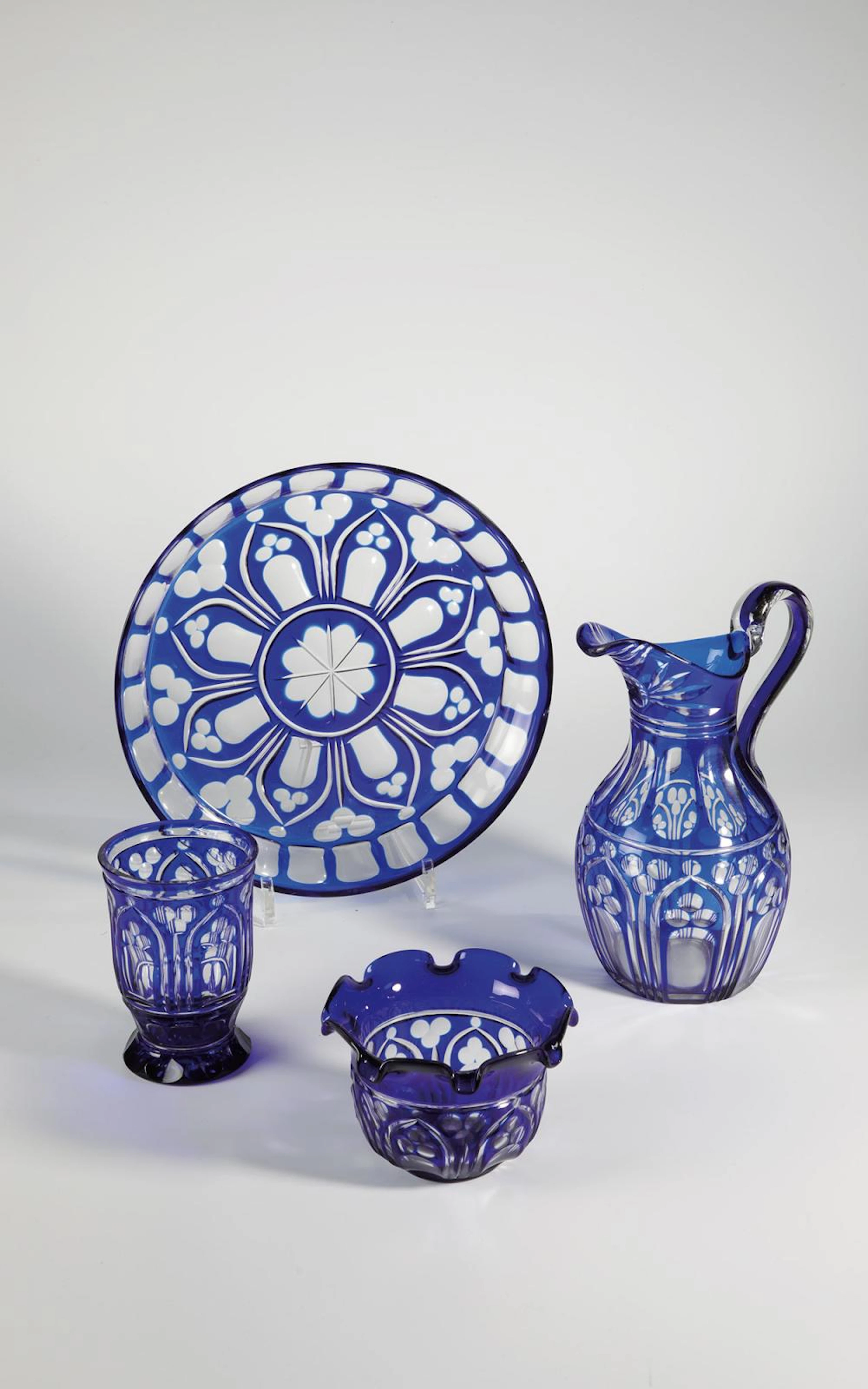 Vierteiliges Set