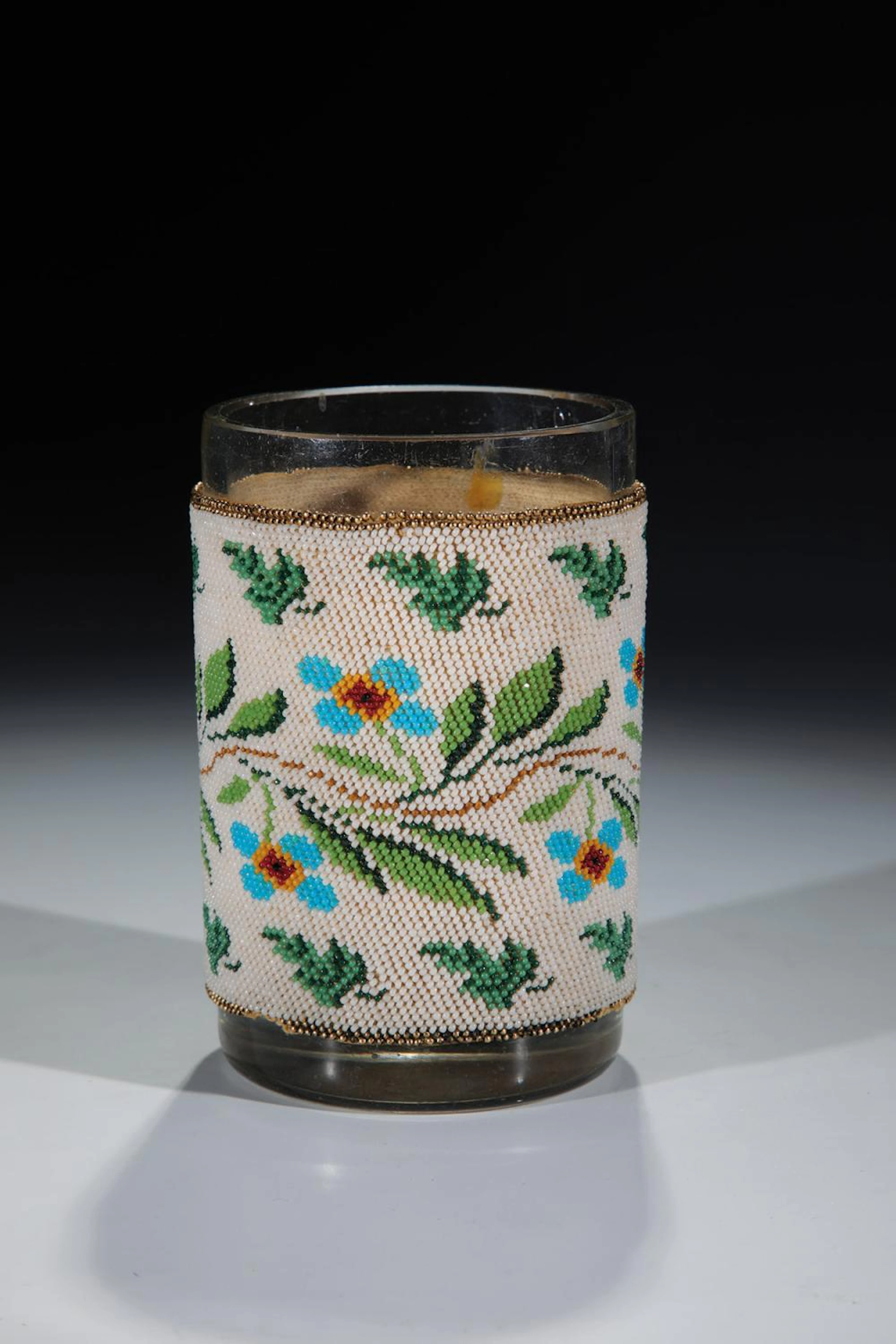 Perlbandbecher
