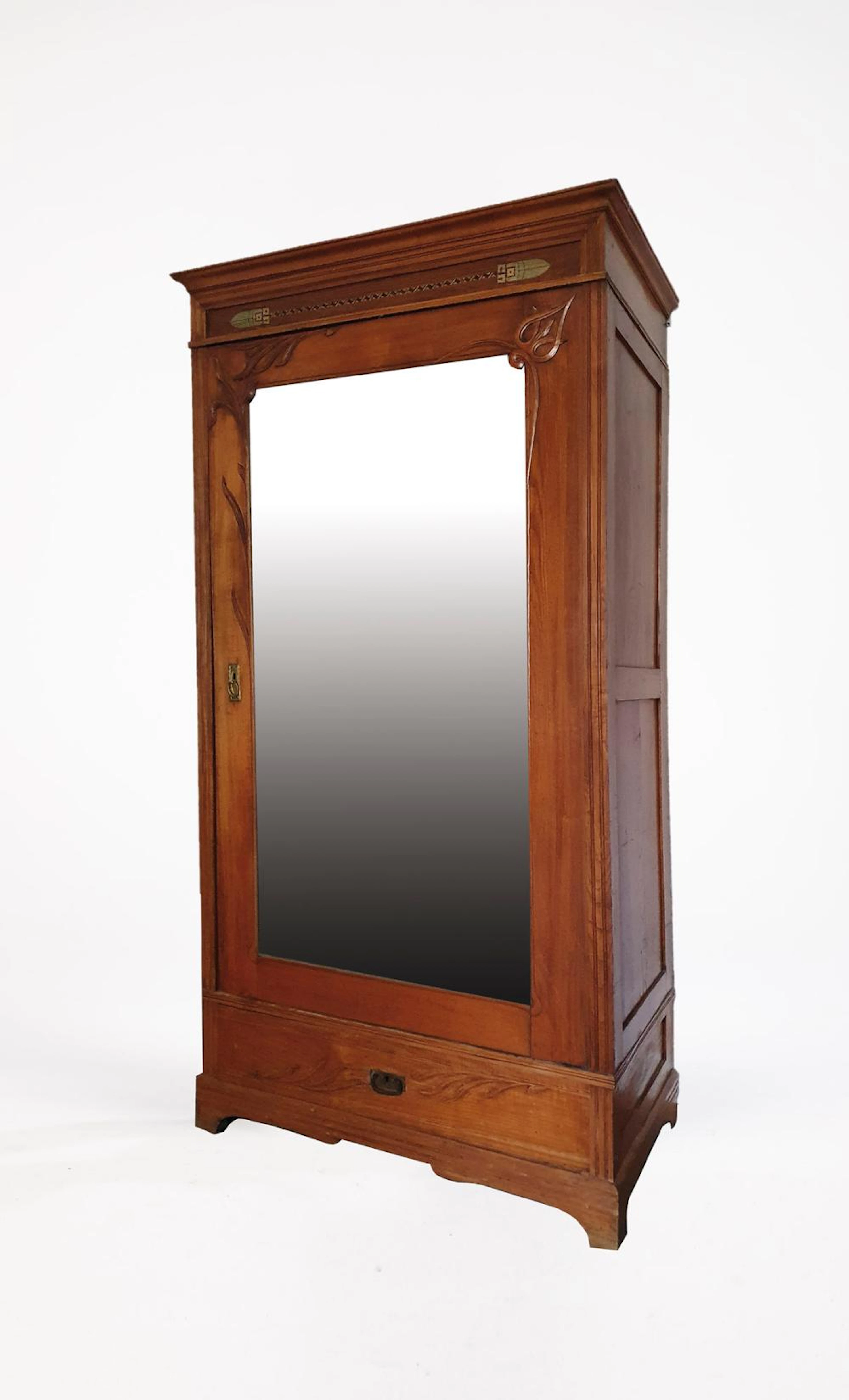 Kleiderschrank