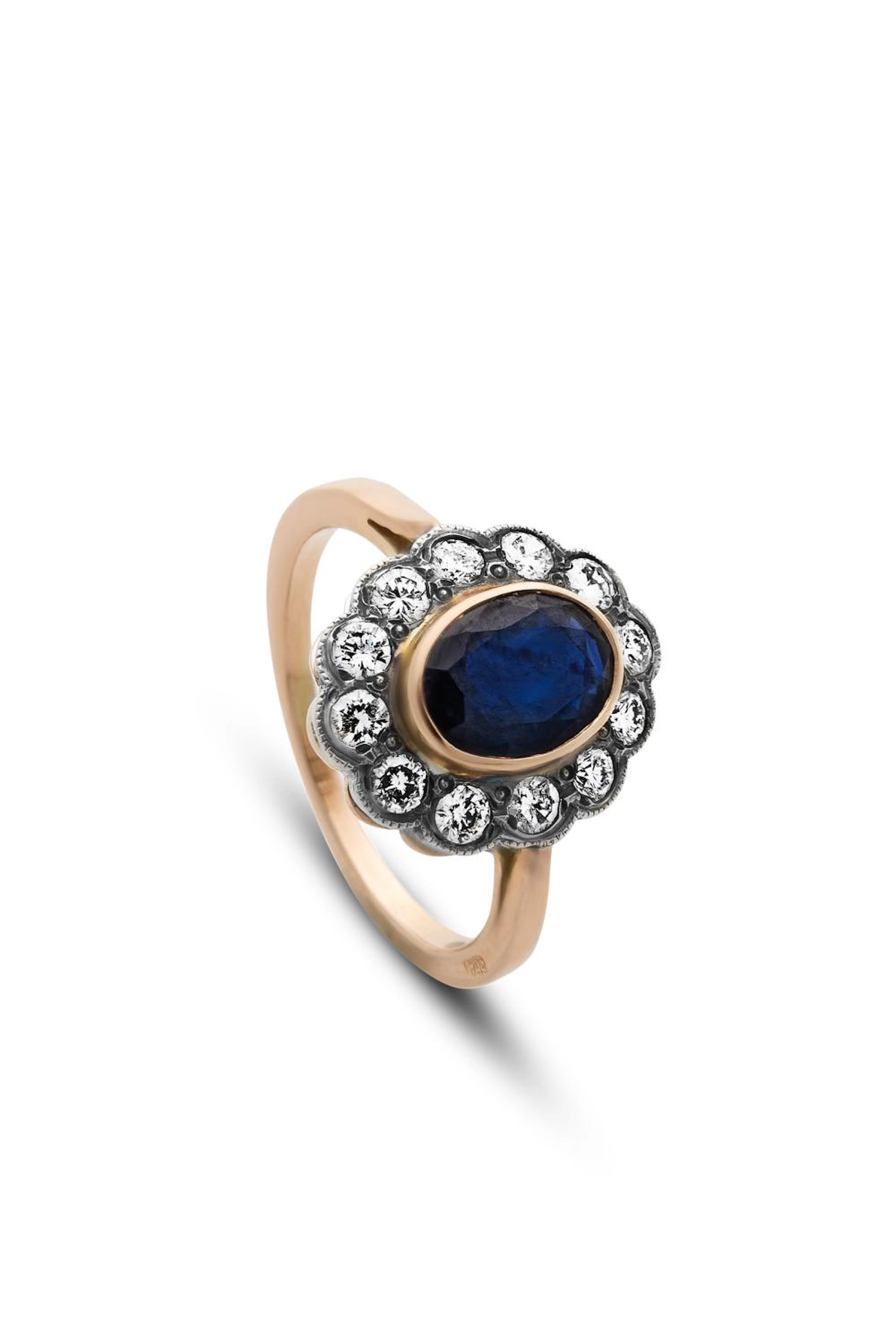 Saphir-Ring mit Diamante