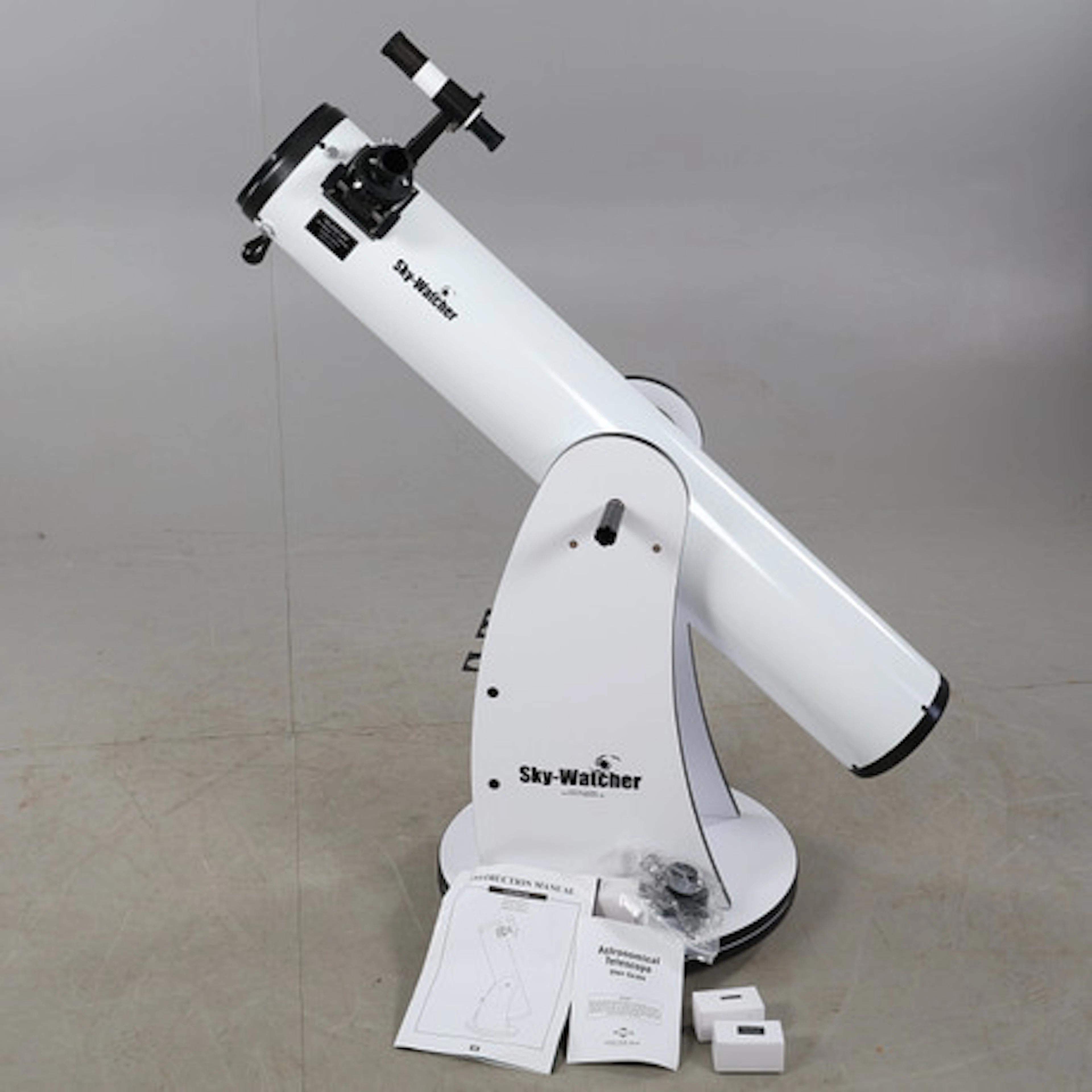 STJÄRNKIKARE / TELESKOP, "Skywatcher",Skyl…