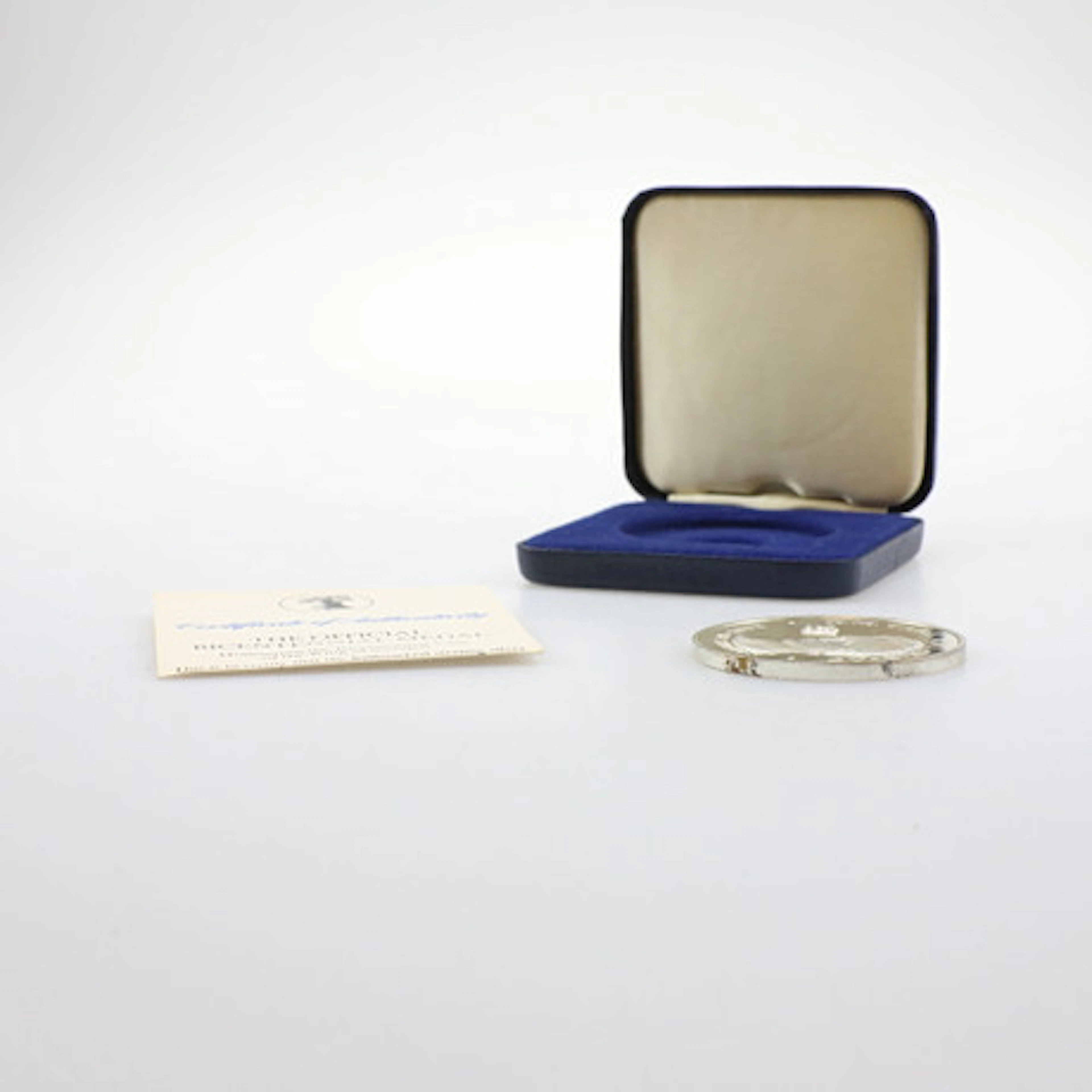 MINNESMEDALJ, silver vikt 50 g 1976.
