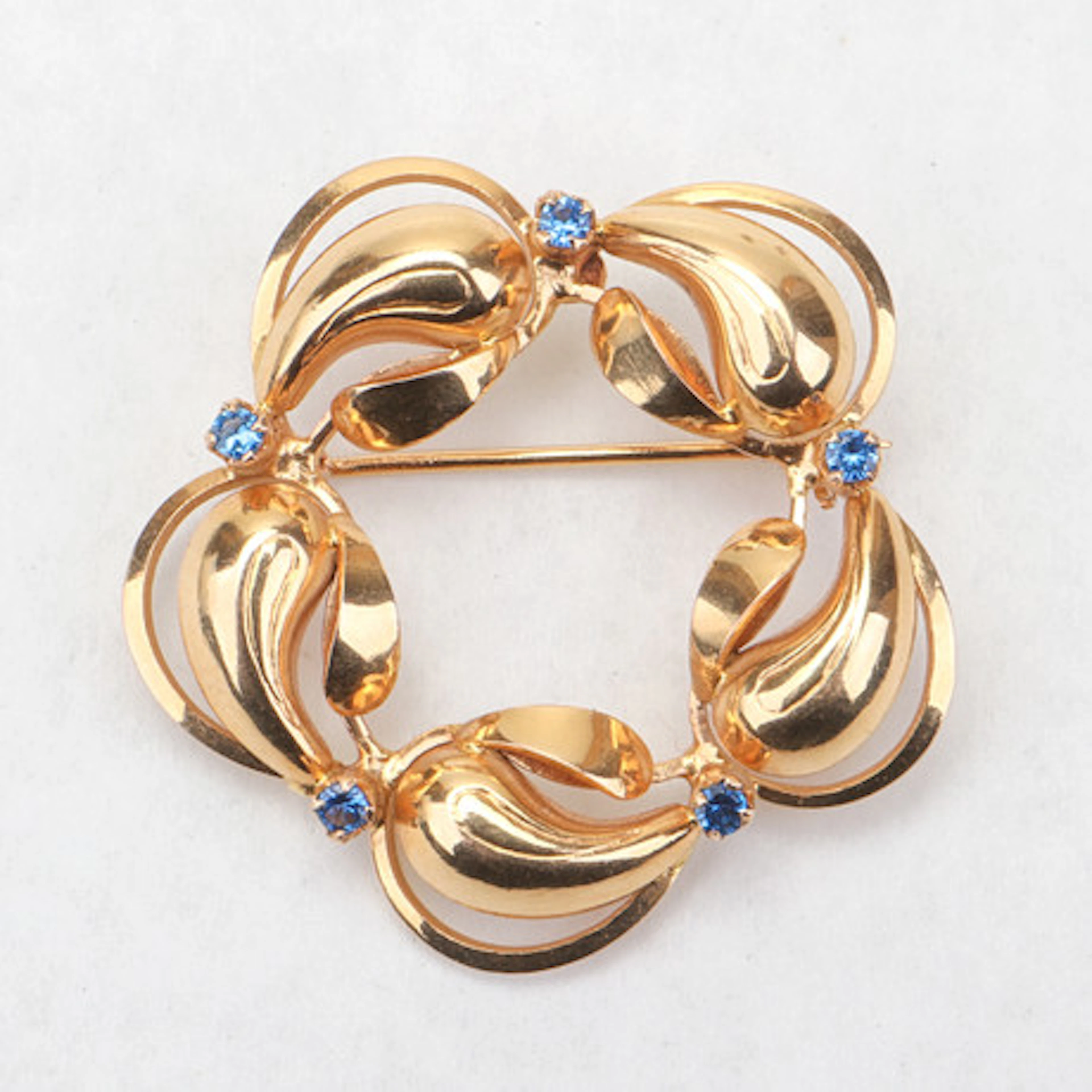 BROSCH, 18k, vikt ca 8,07 gram.
