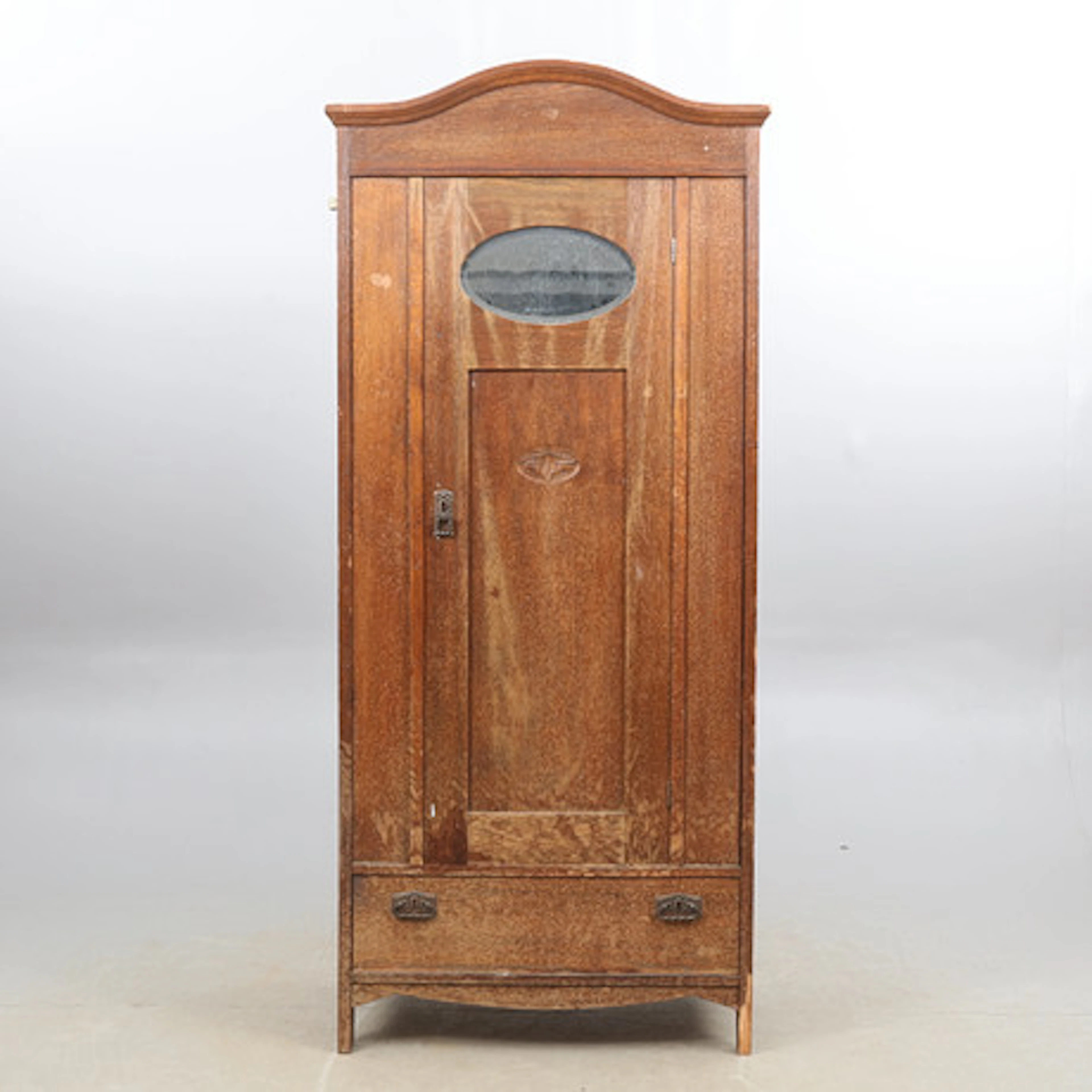 GARDEROB / SKÅP, ek "äpplet", jugend, 1930…