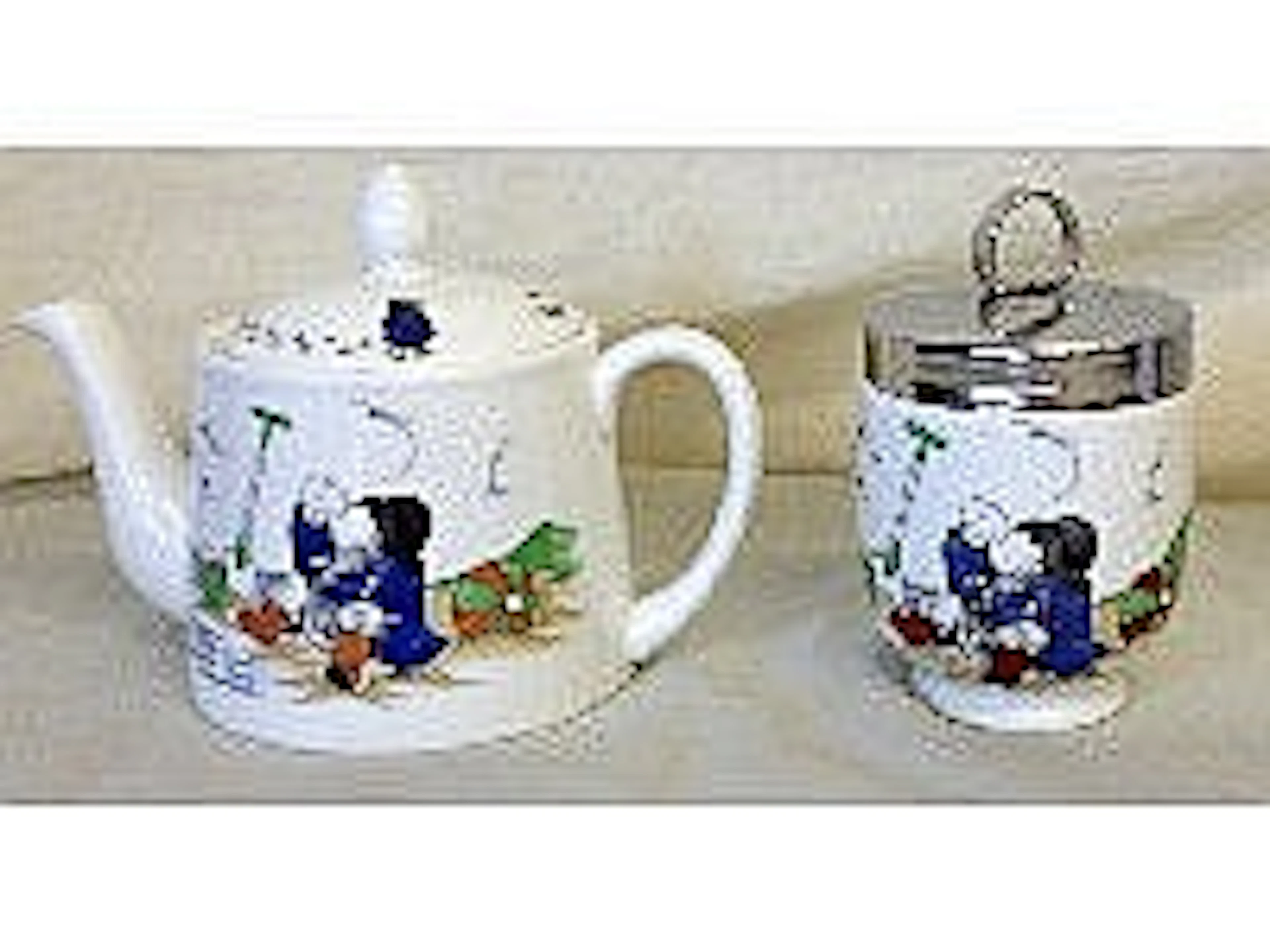 Coalport Paddington bear tea pot and egg coddler