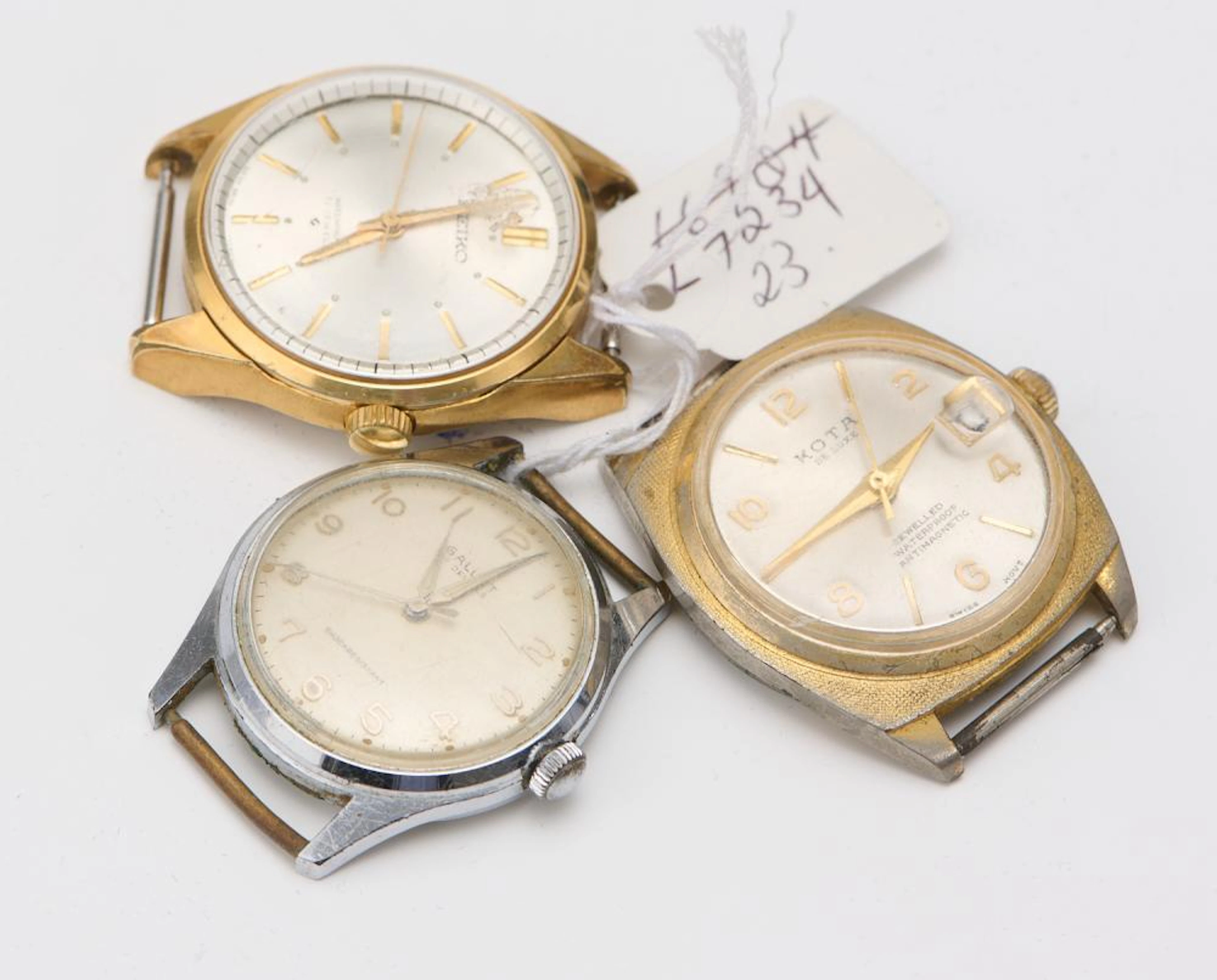 A COLLECTION OF THREE WATCH DIALS, COMPRISING A SEIKO, GALLET AND KOTA, (A/F)