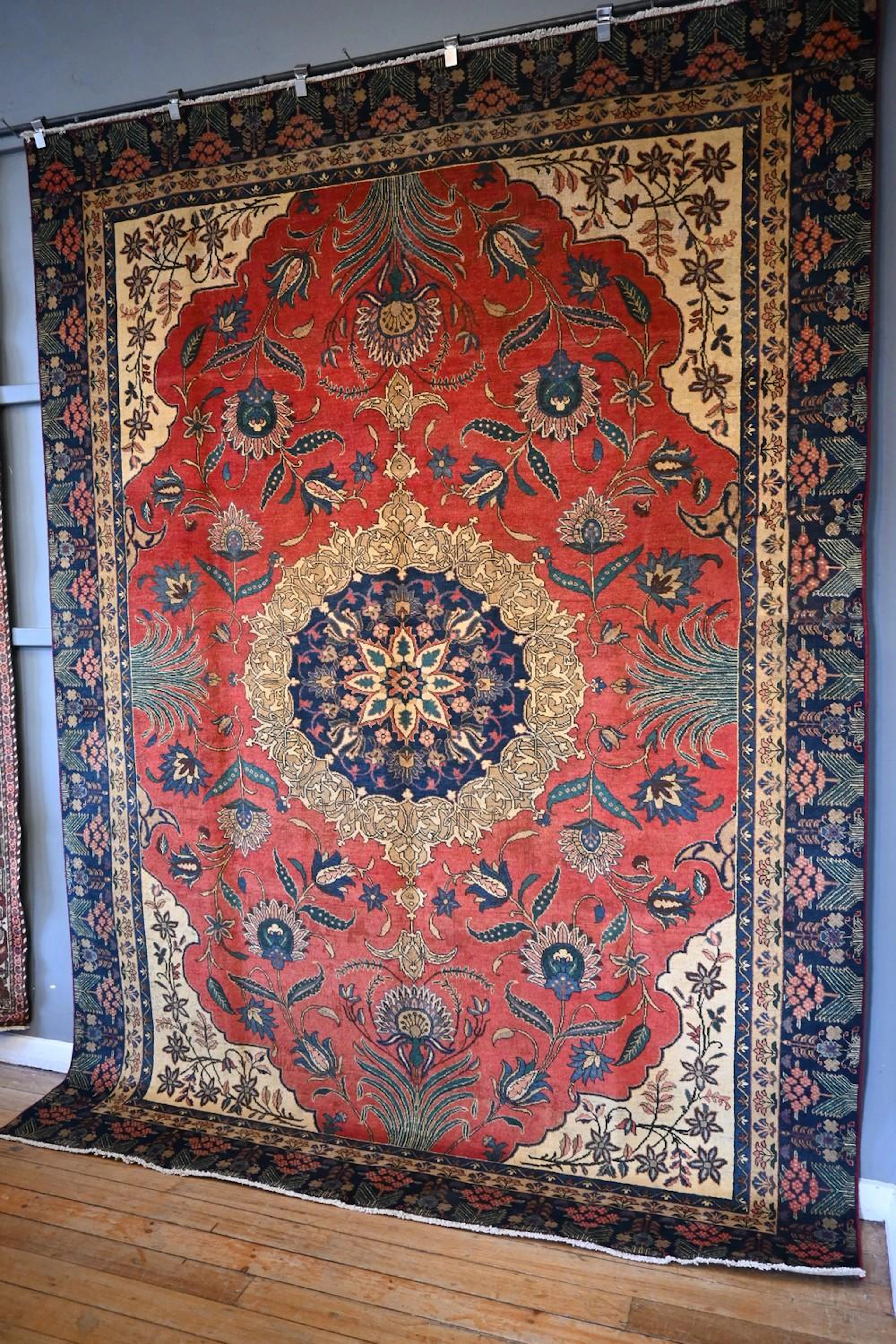 A RARE ANTIQUE HERIZ KHALKHAL CARPET CIRCA 1950S
