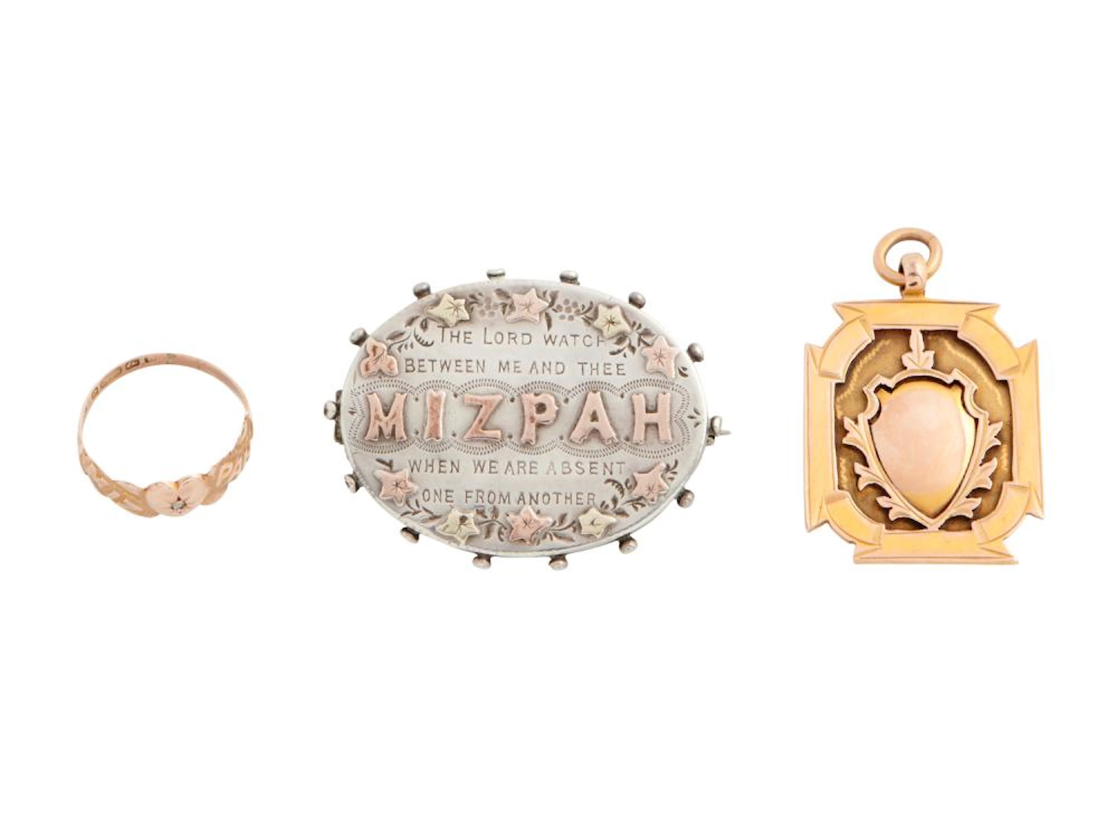 COLLECTION OF ANTIQUE JEWELLERY