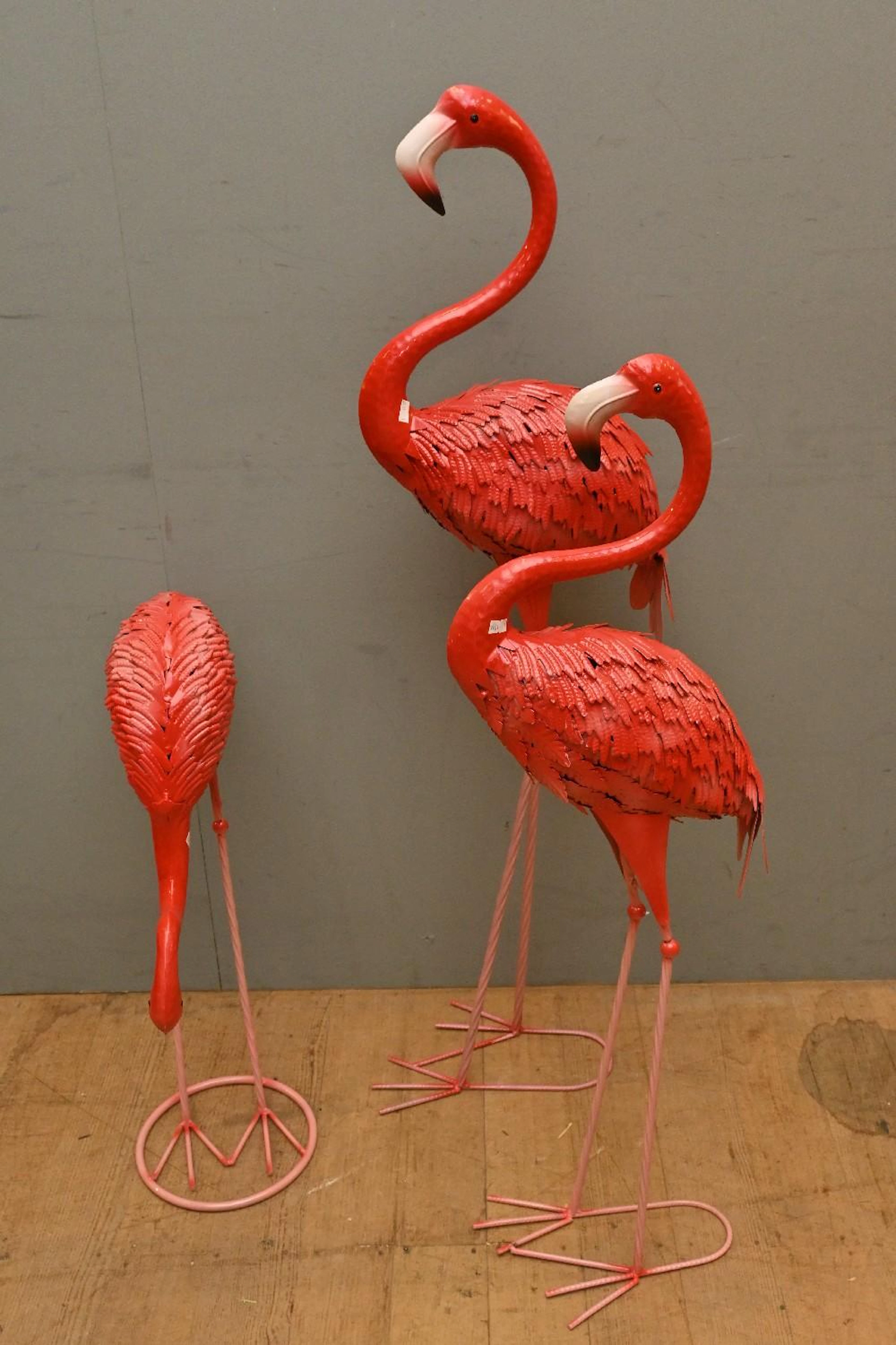 A COLLECTION OF THREE METAL GARDEN FLAMINGOES (123H CM)...