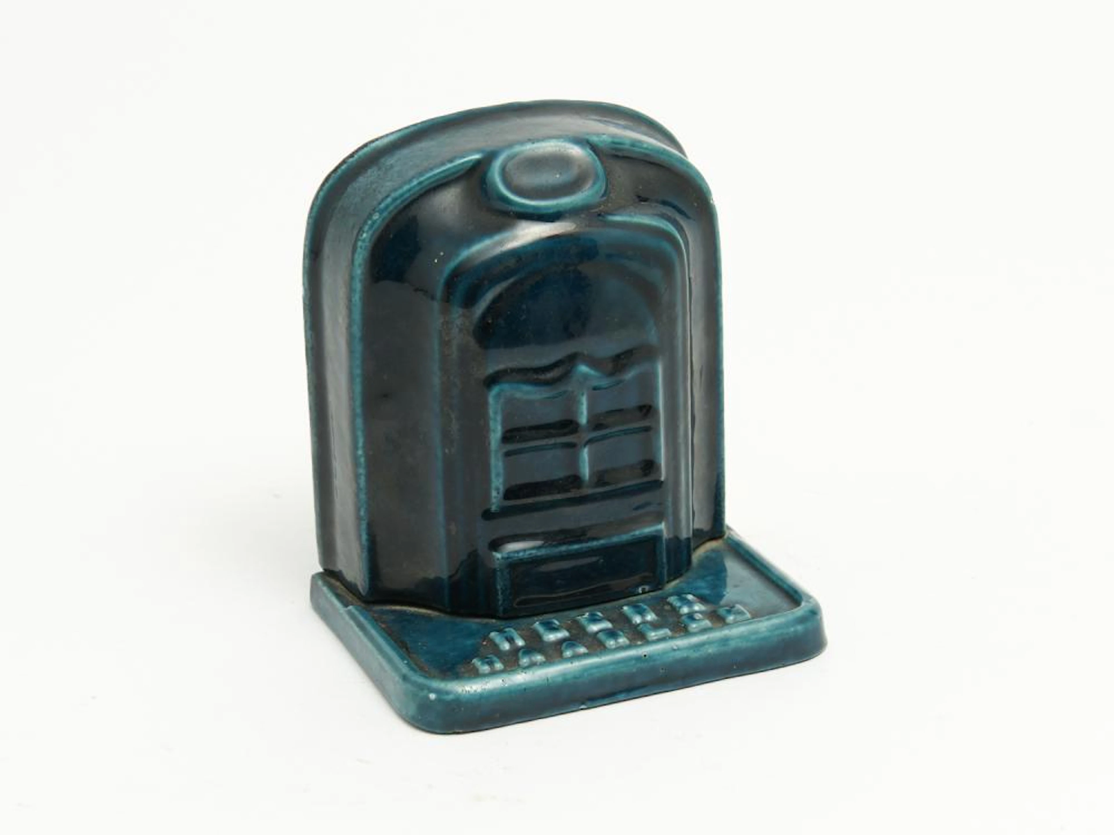 A DUTCH CAST IRON MONEY BOX H.13CM, LEONARD JOEL DELIVERY SIZE: SMALL