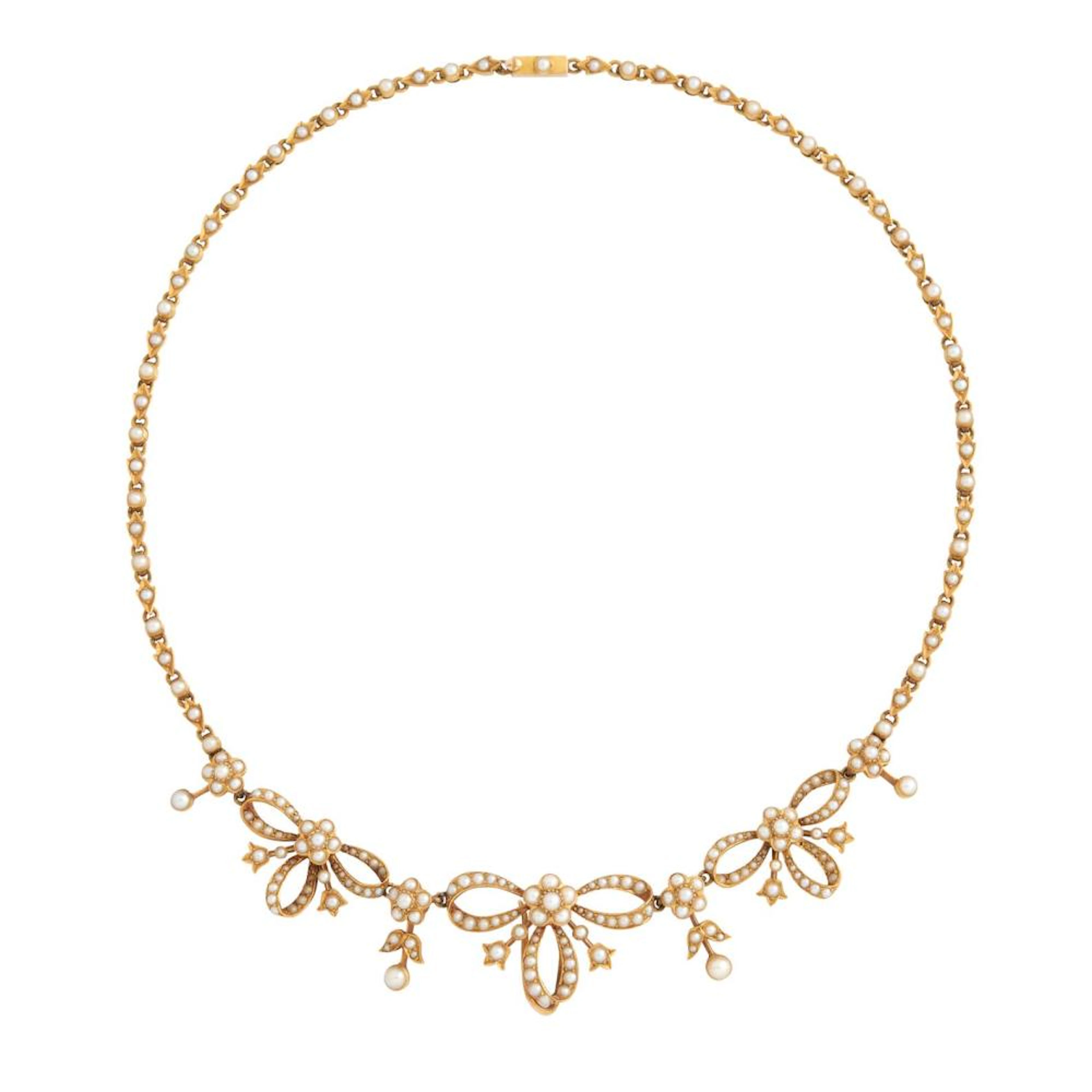 15CT GOLD AND SEED PEARL NECKLACE