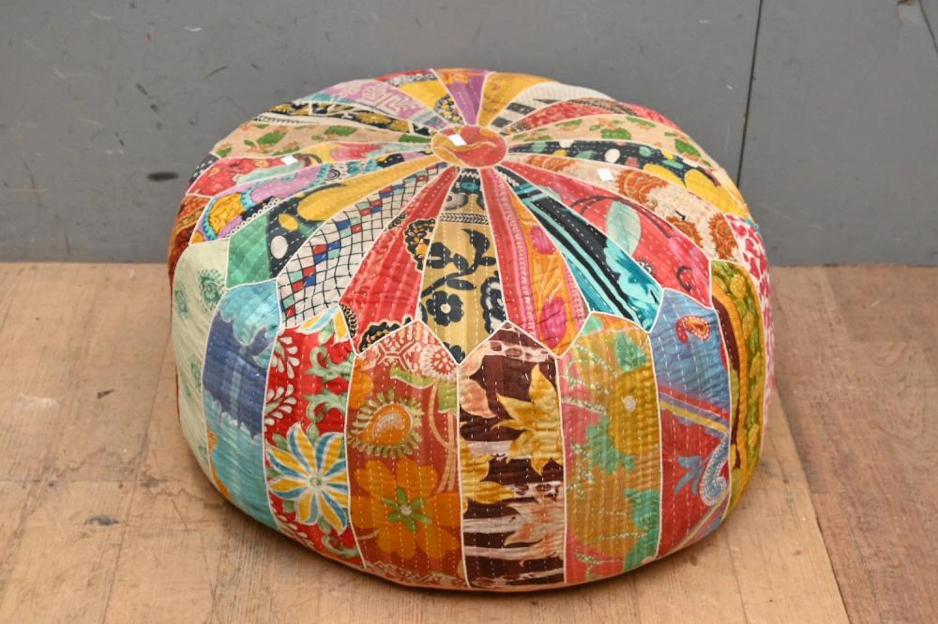 A VINTAGE TAPESTRY FOOTSTOOL (36H X 64D CM) (LEONARD JOEL DELIVERY SIZE: MEDIUM)