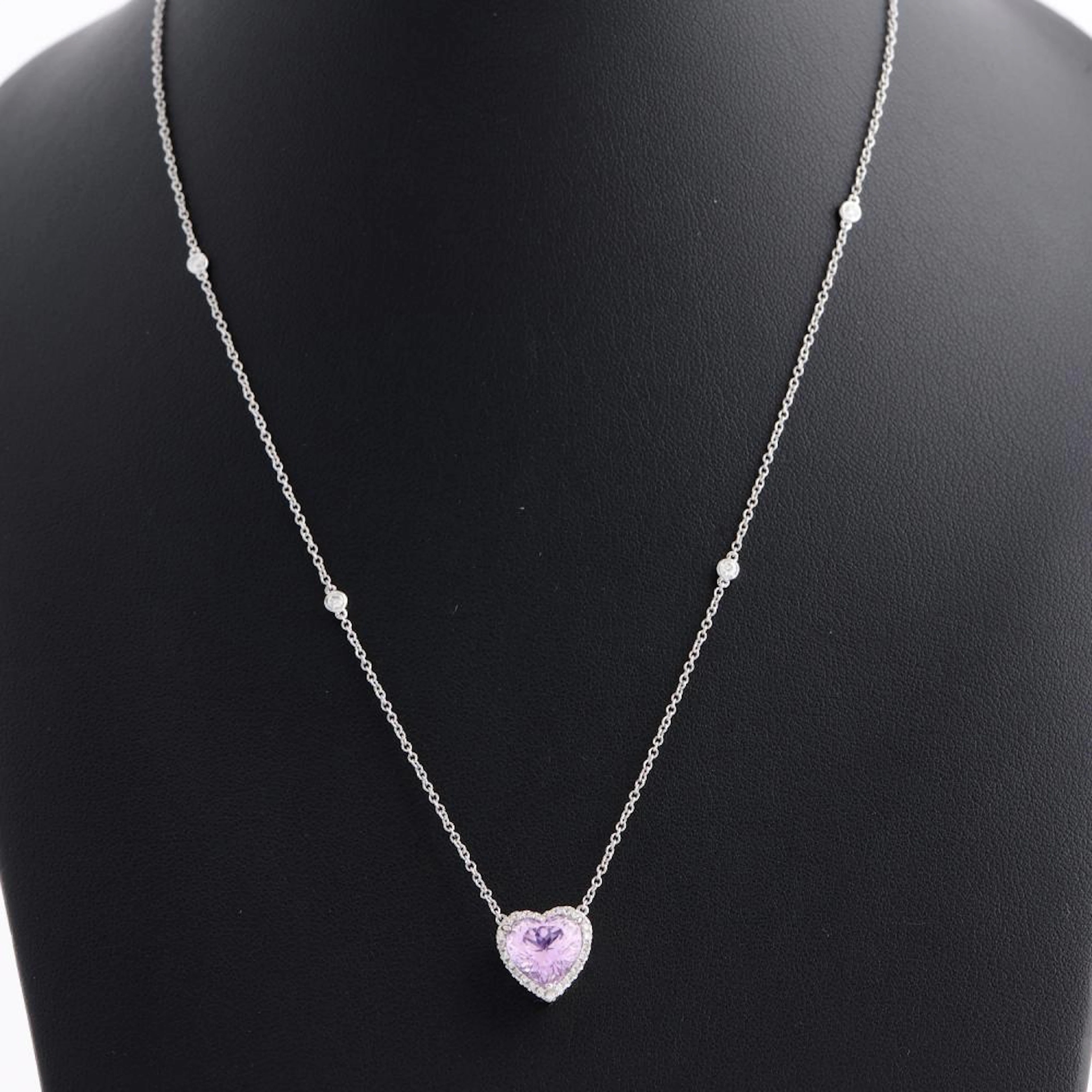 A KUNZITE AND DIAMOND PENDANT NECKLACE IN 14CT WHITE GOLD
