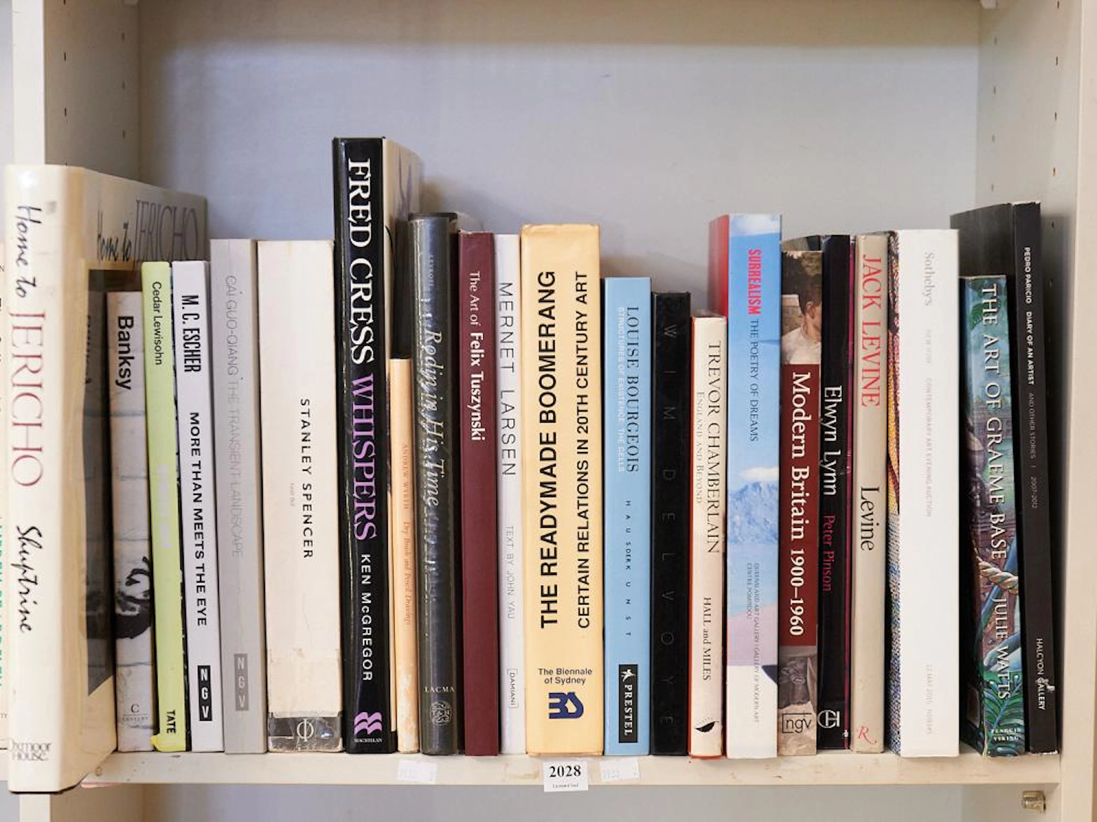 SHELF OF 20TH CENTURY ART REFERENCE INCLUDING "THE REDDYMADE BOOMERANG"