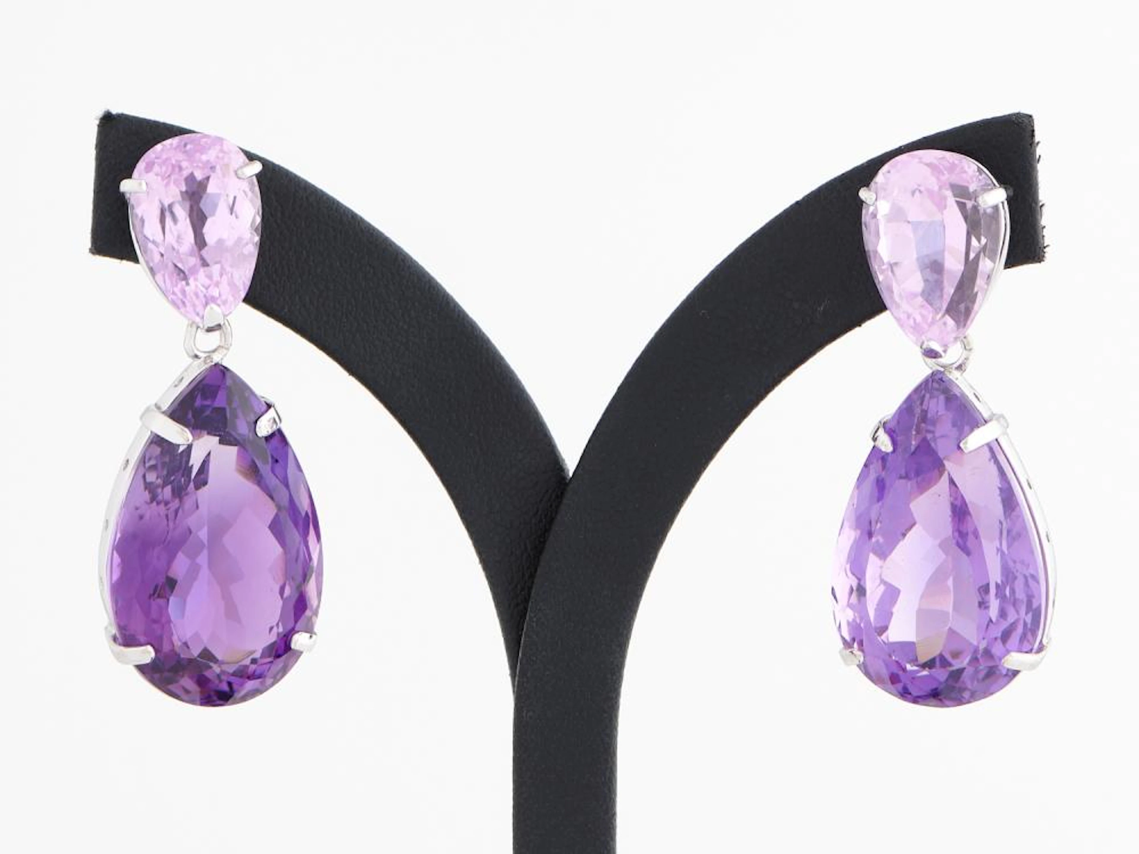 A PAIR OF AMETHYST AND KUNZITE EARRINGS IN 18CT WHITE GOLD