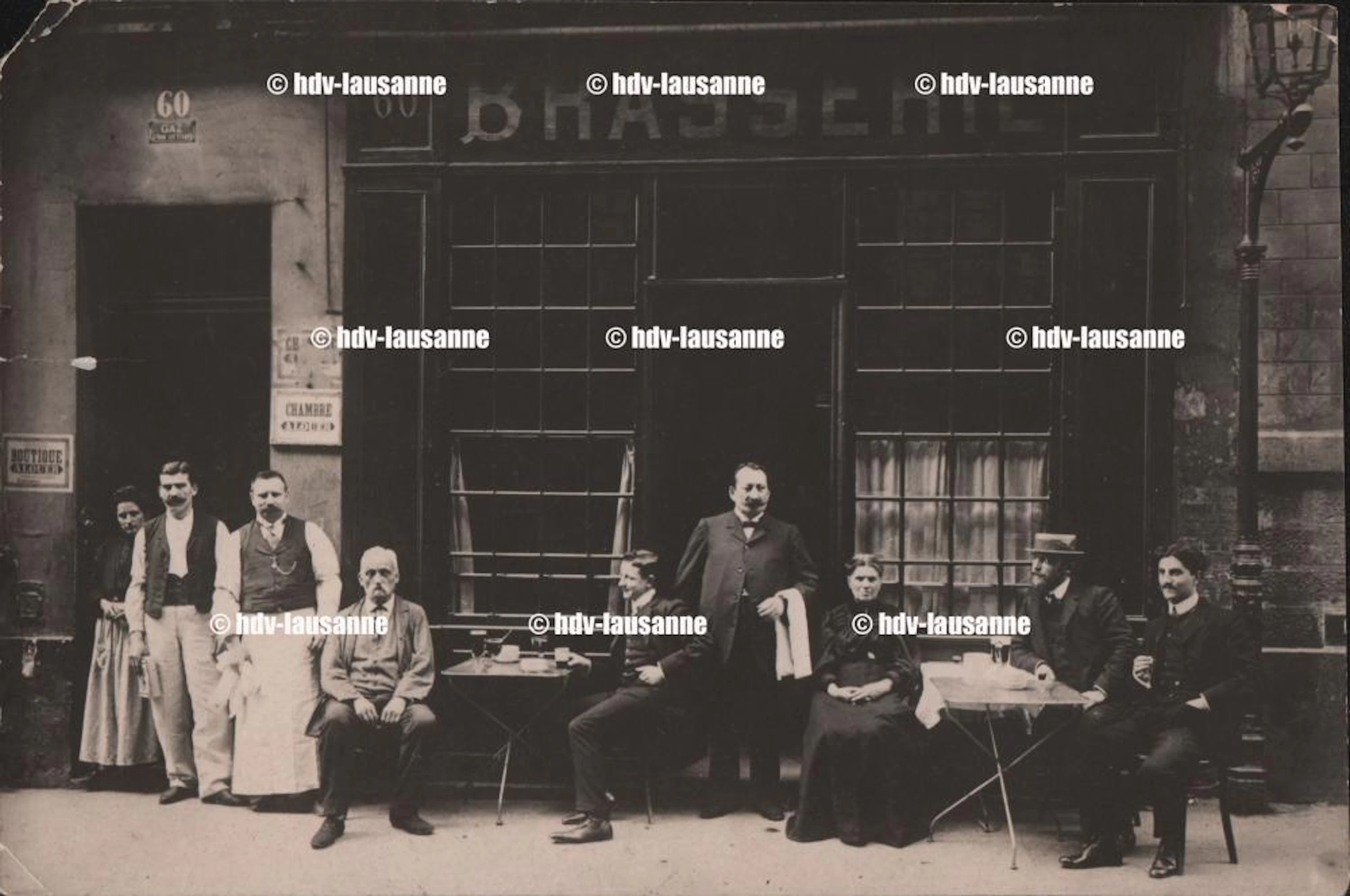 Érik SATIE - "The terrace of a Parisian brasserie"
