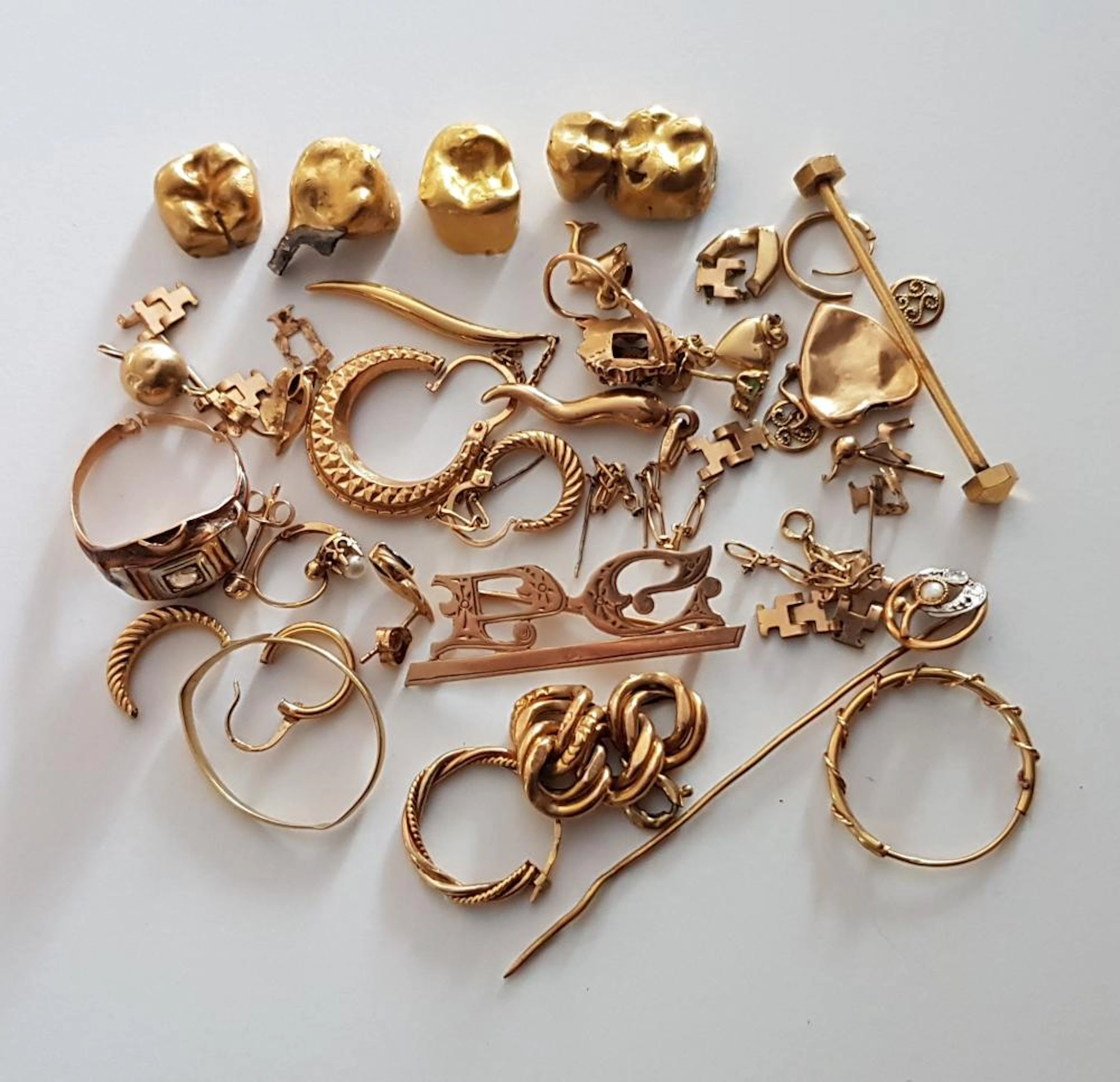 Lot of 18k gold