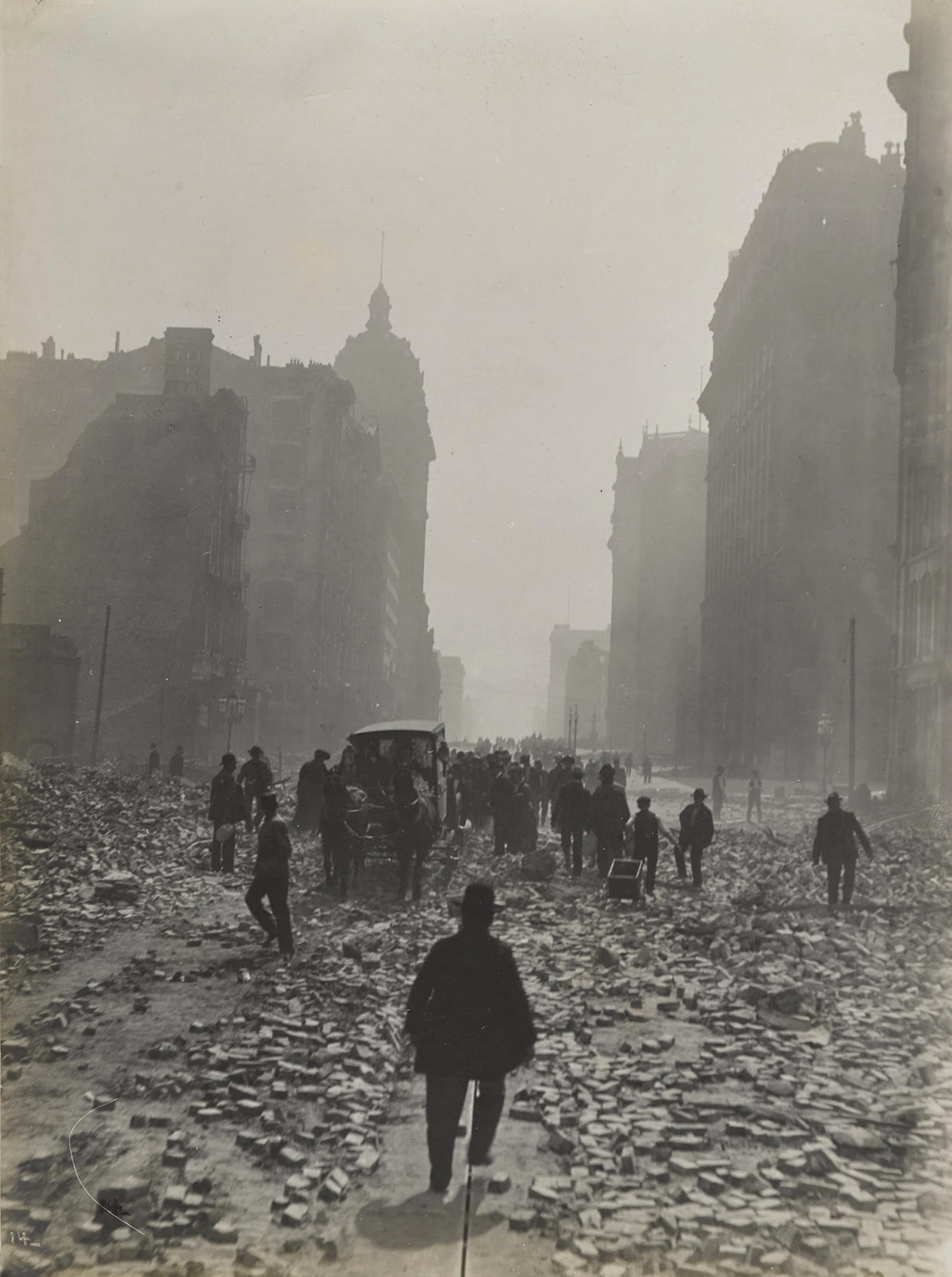 SAN FRANCISCO EARTHQUAKE & FIRE. Collection of approximately 713 photographs, gelatin silver prints, cyanotypes, etc.,