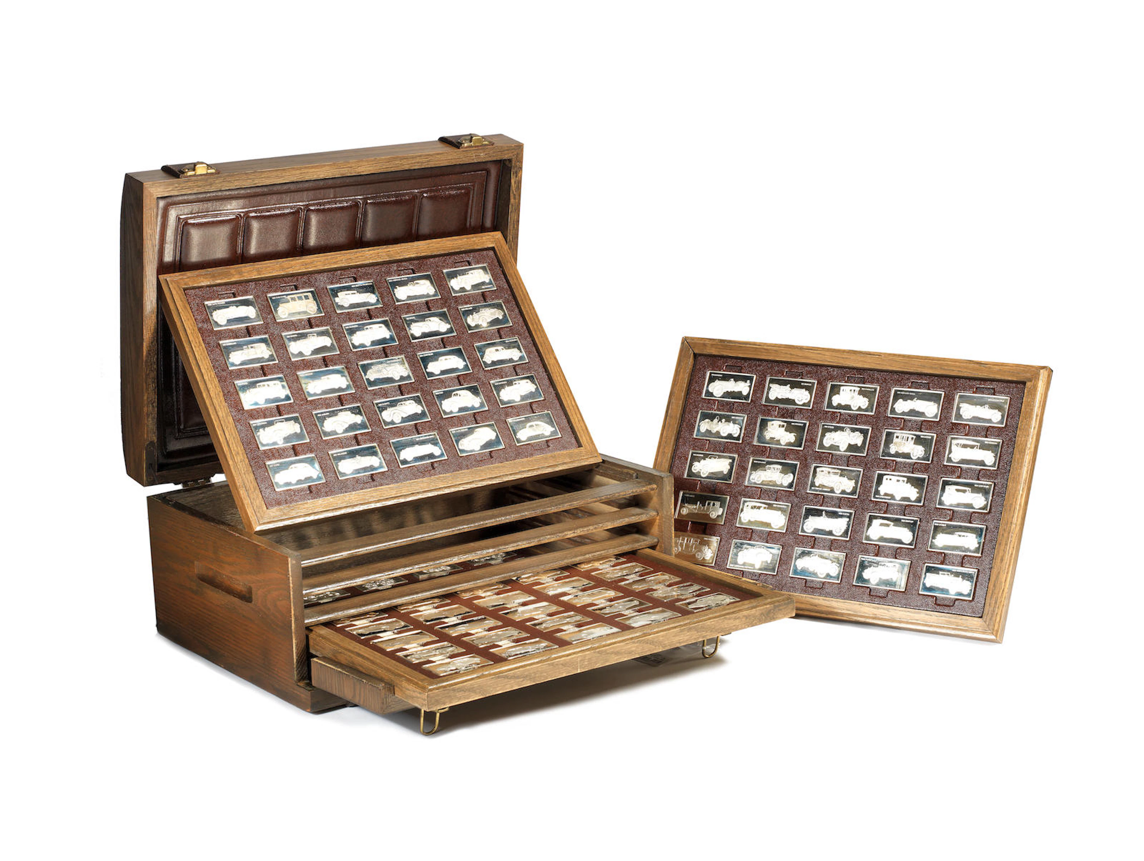 « 100 Ans d'Histoire de l'Automobile », ensemble de plaquettes en argent en coffret de présentation en bois par Franklin Mint (Le Médaillier Franklin)