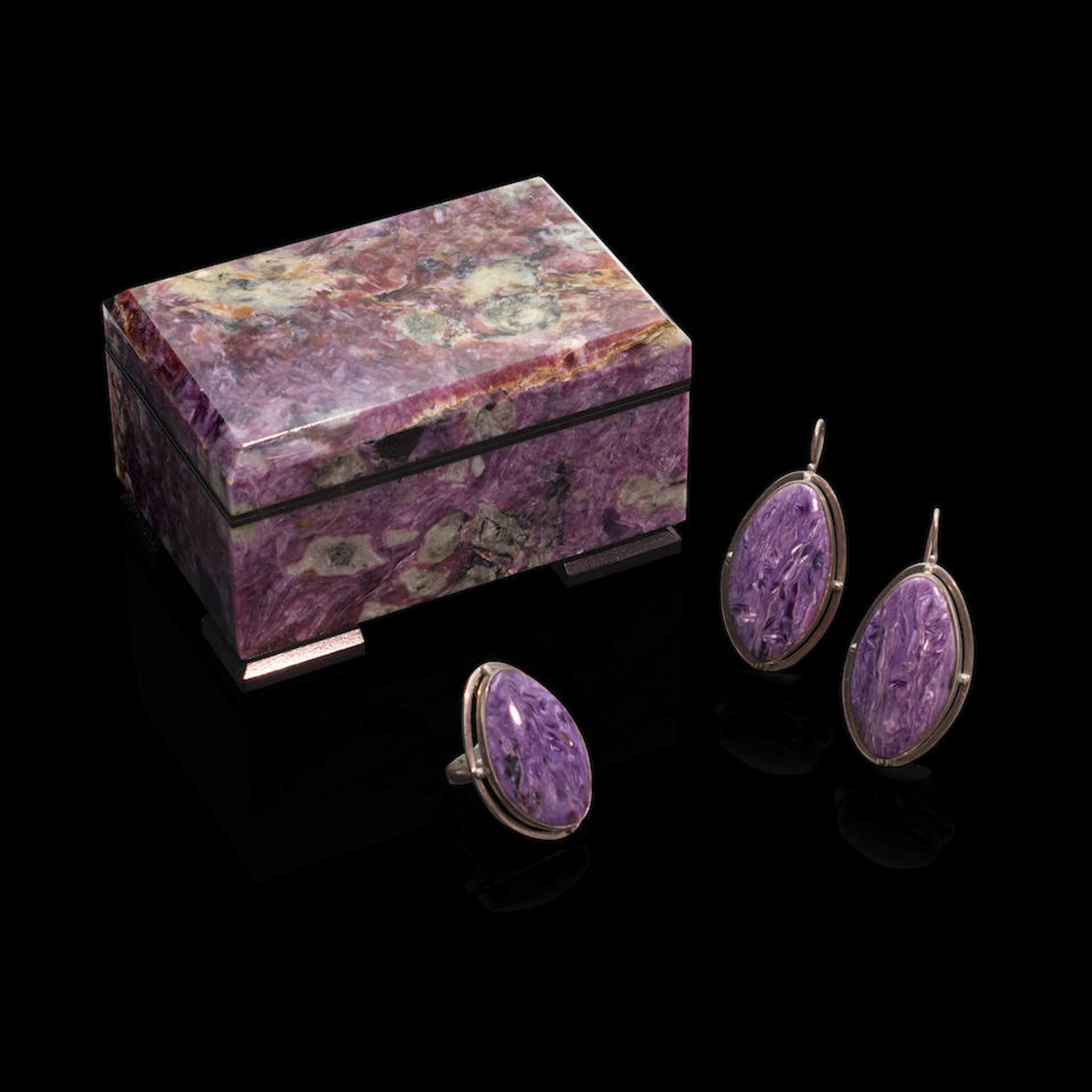 Charoite Box together with A Suite of Charoite Jewelry