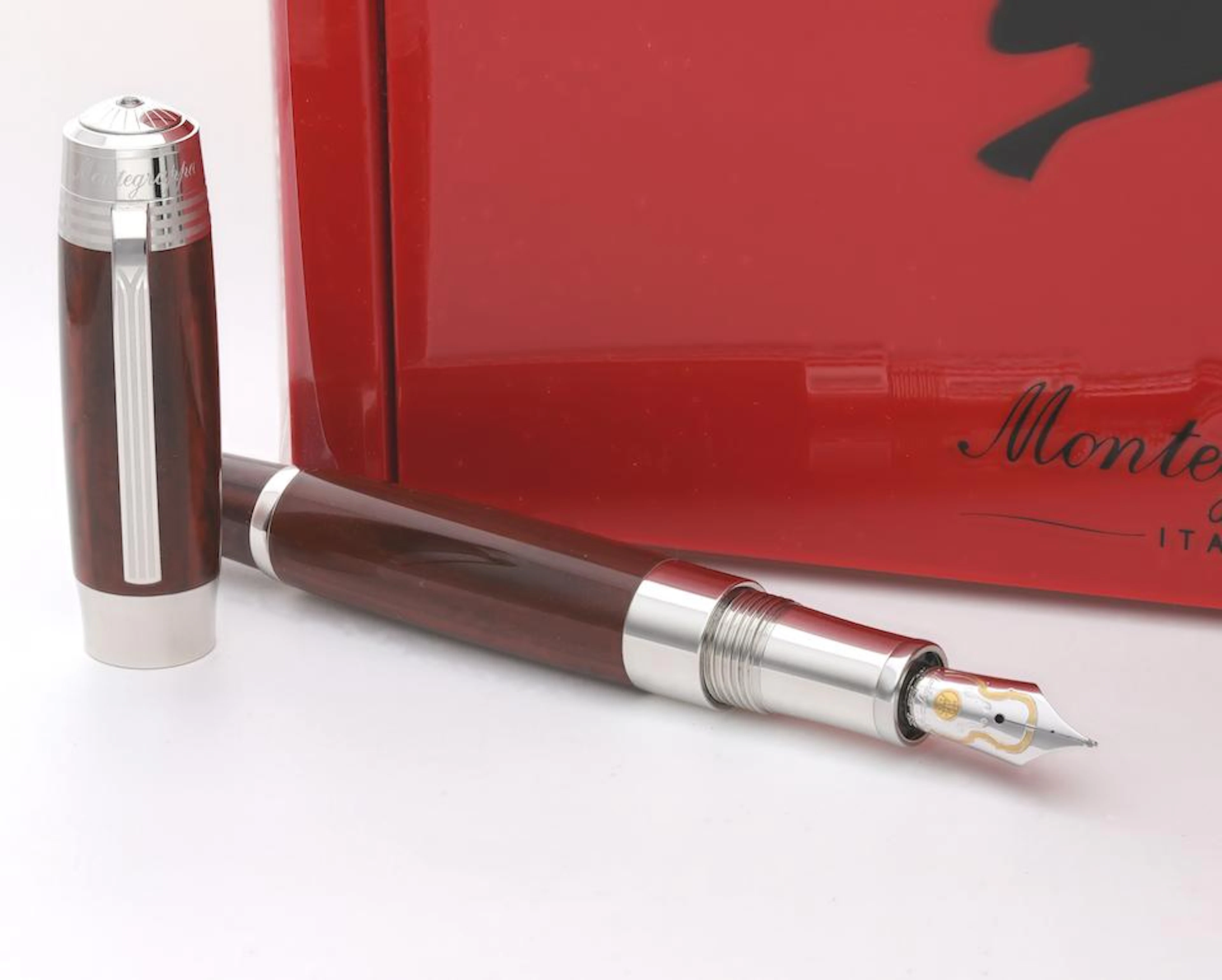 Montegrappa. An Antonio Stravidari Fountain Pen, No.77/2000