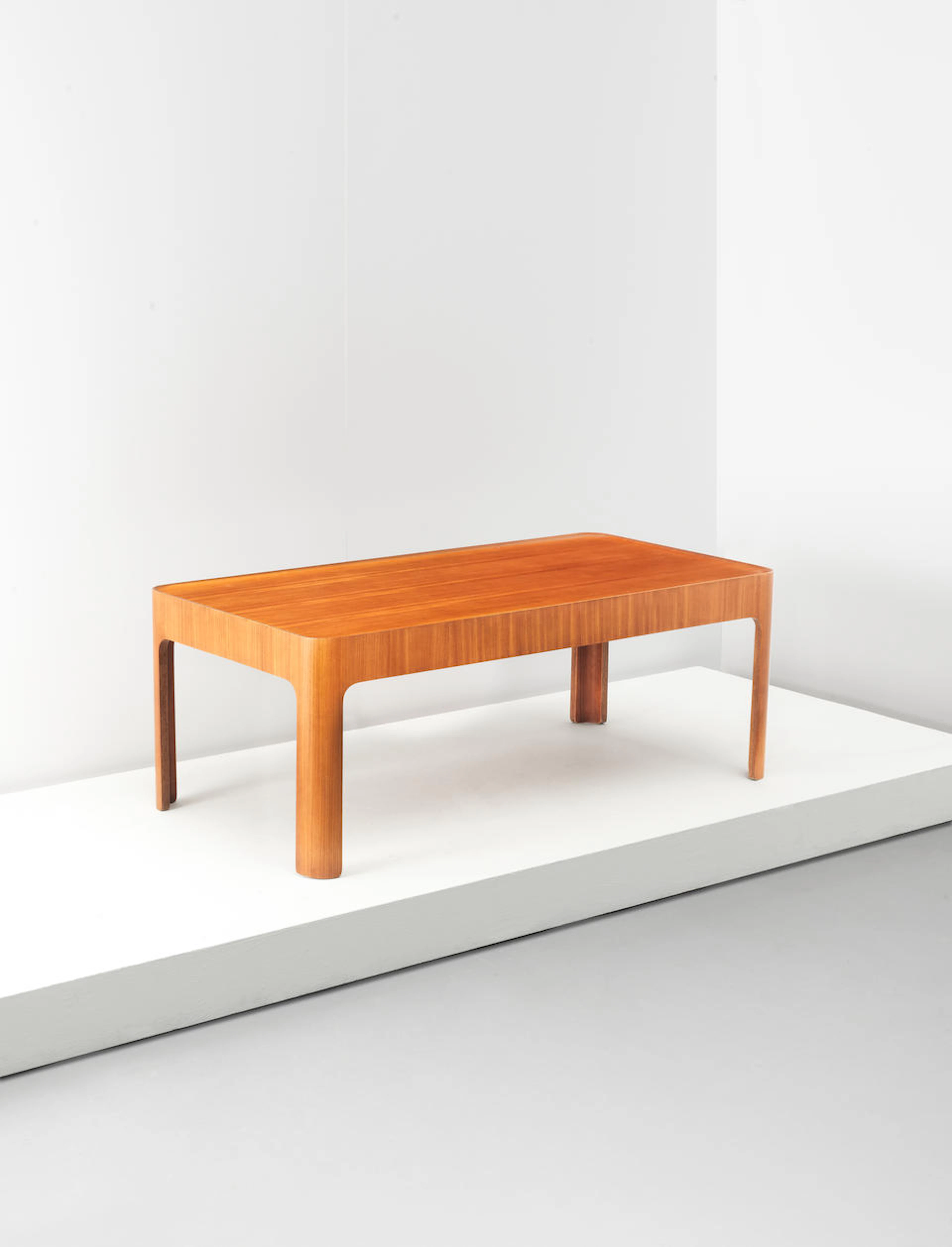 Isamu Kenmochi Coffee table