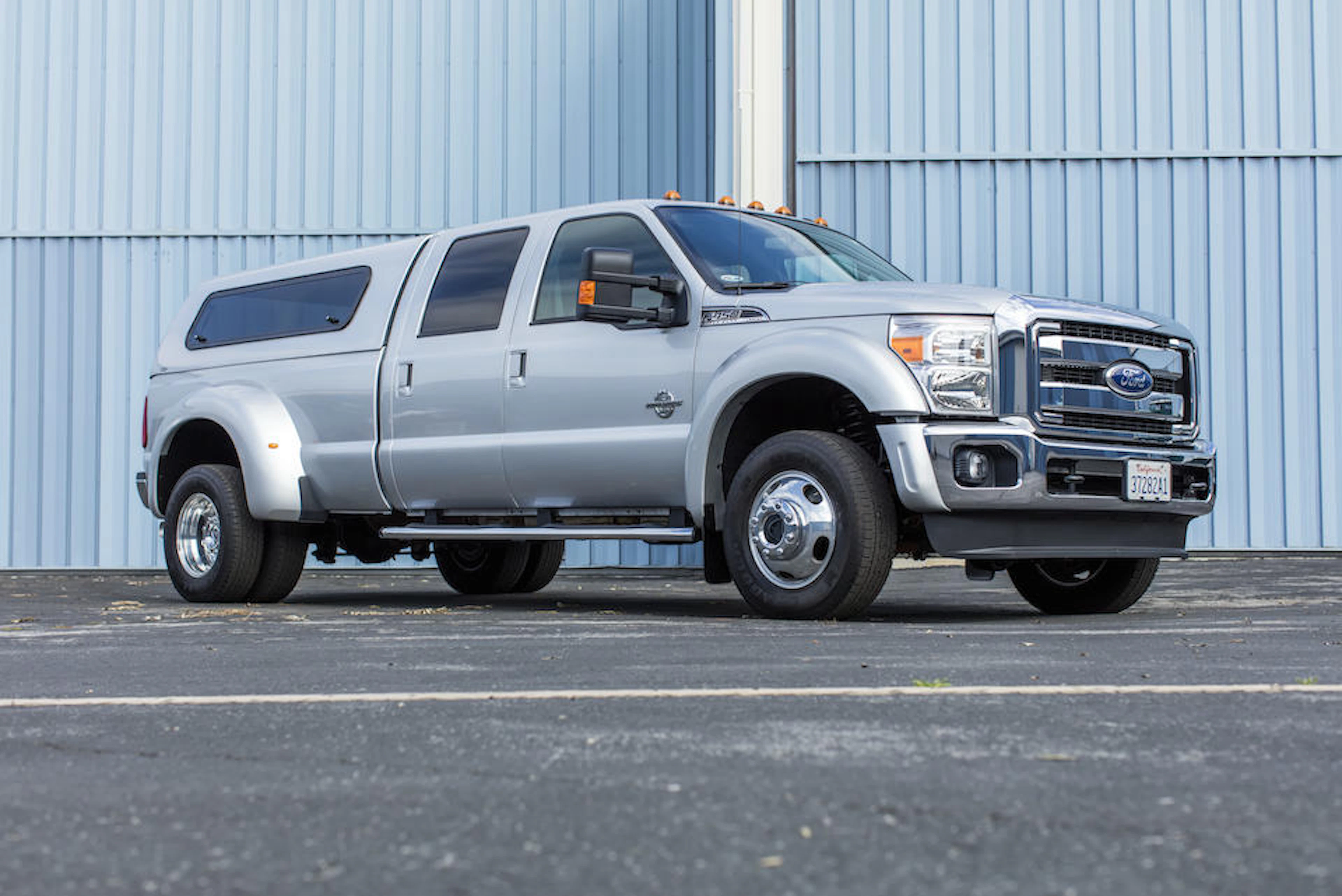 2011 Ford F450 Super Duty Crew Cab Lariat Pickup VIN. 1FT8W4DT2BEA68058