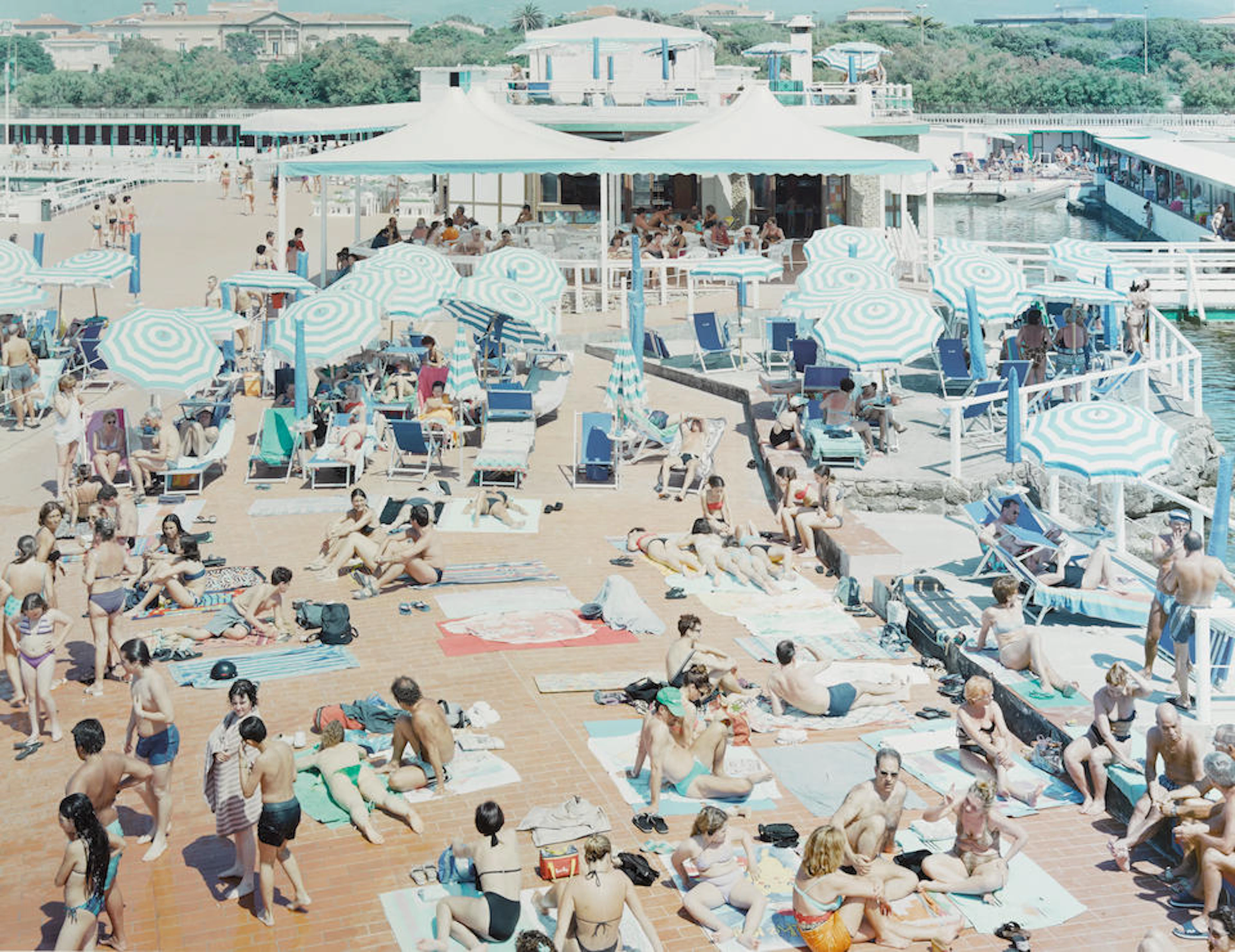 Massimo Vitali (born 1964); Bagni Lido
