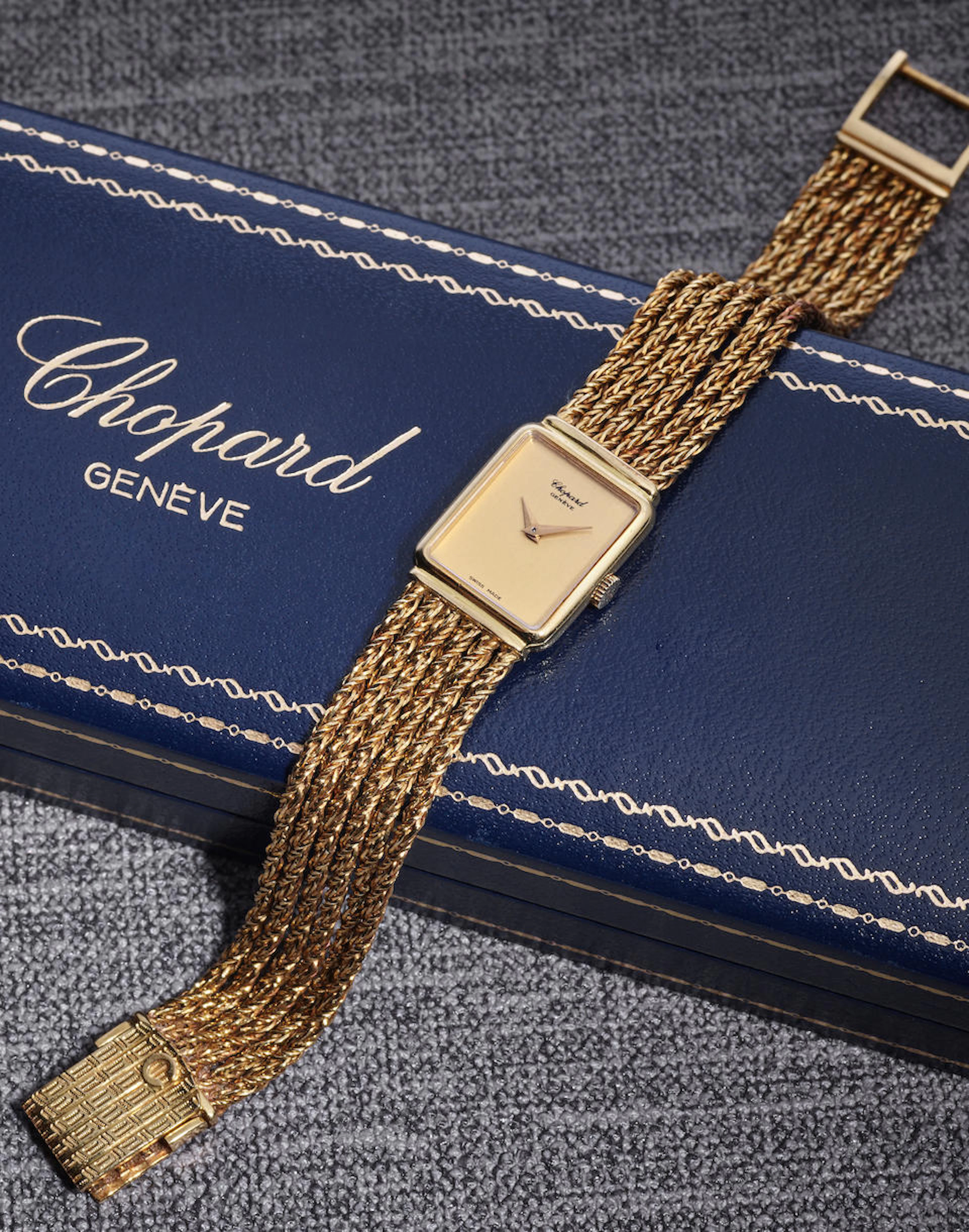 CHOPARD | A YELLOW GOLD BRACELET WATCH, CIRCA 1980
